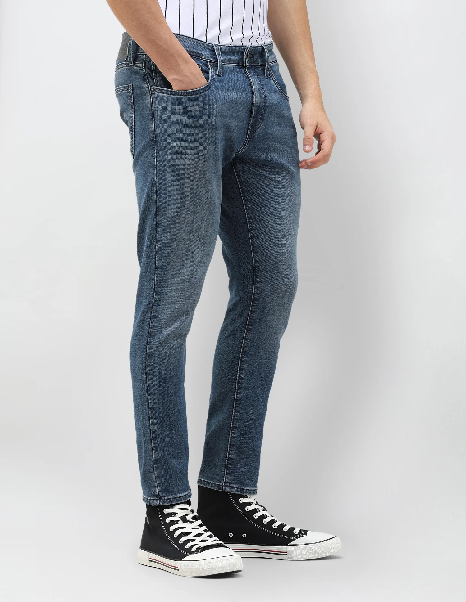 Henry Tapered Fit Blue Jeans - Image 4