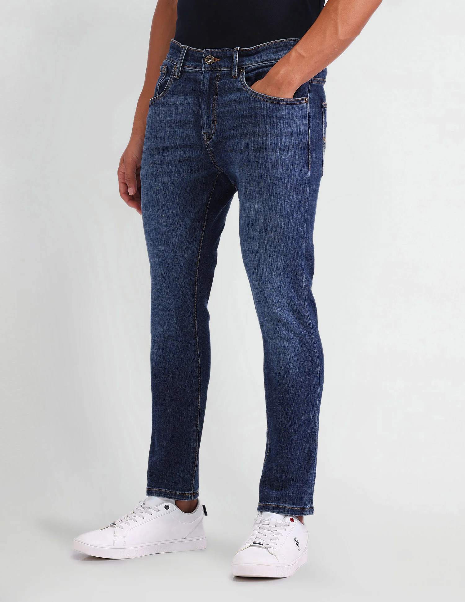Henry Tapered Fit Blue Jeans - Image 4