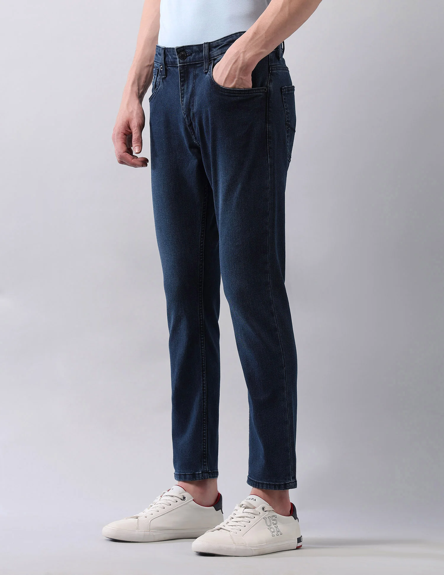 Henry Tapered Fit Blue Jeans - Image 4