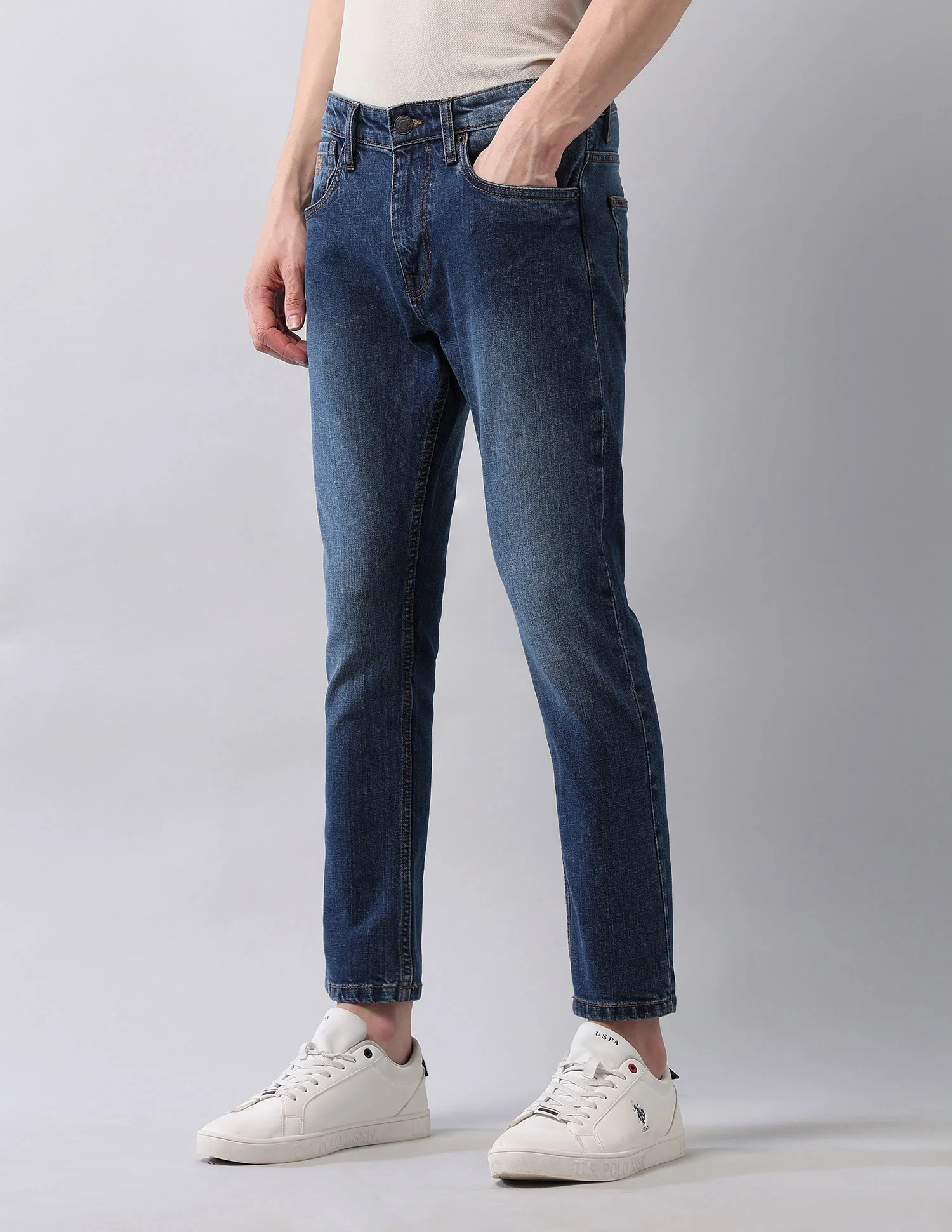 Henry Tapered Fit Blue Jeans - Image 4