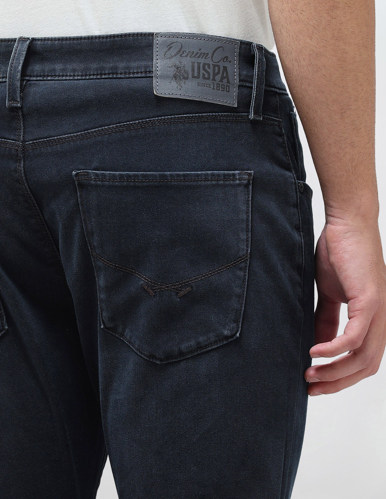 Henry Tapered Fit Blue Jeans - Image 8