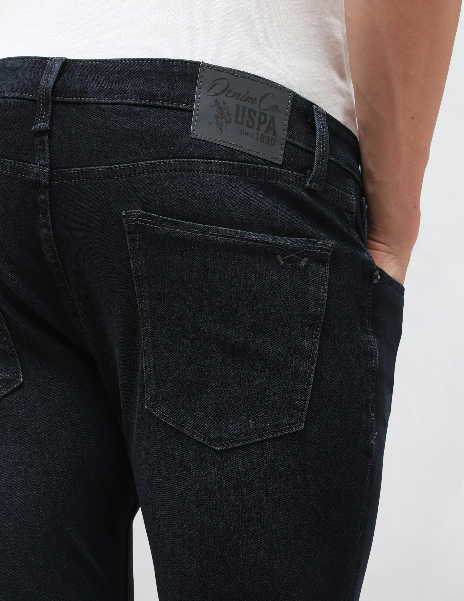 Henry Tapered Fit Blue Jeans - Image 8