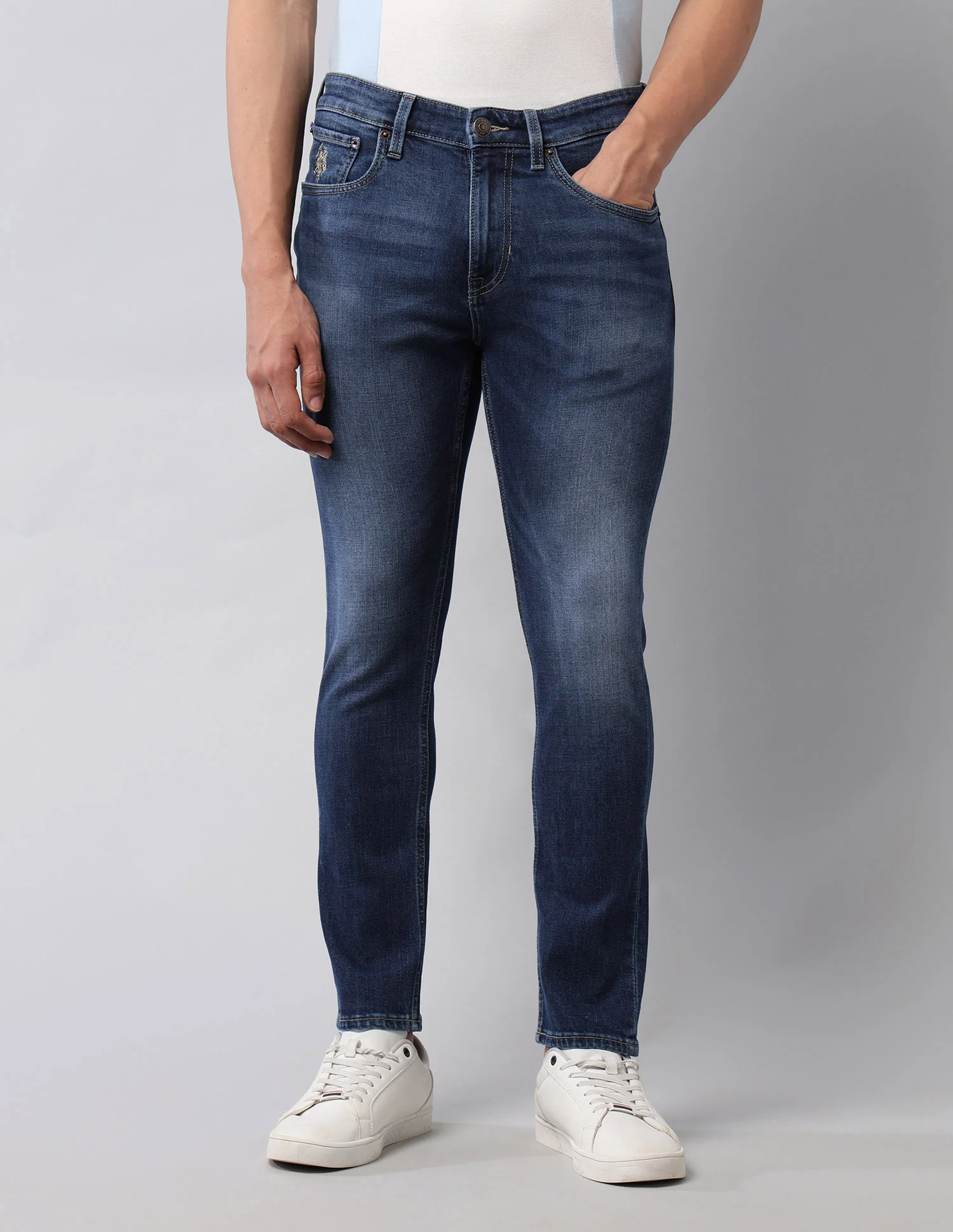Henry Tapered Fit Blue Jeans - Image 6