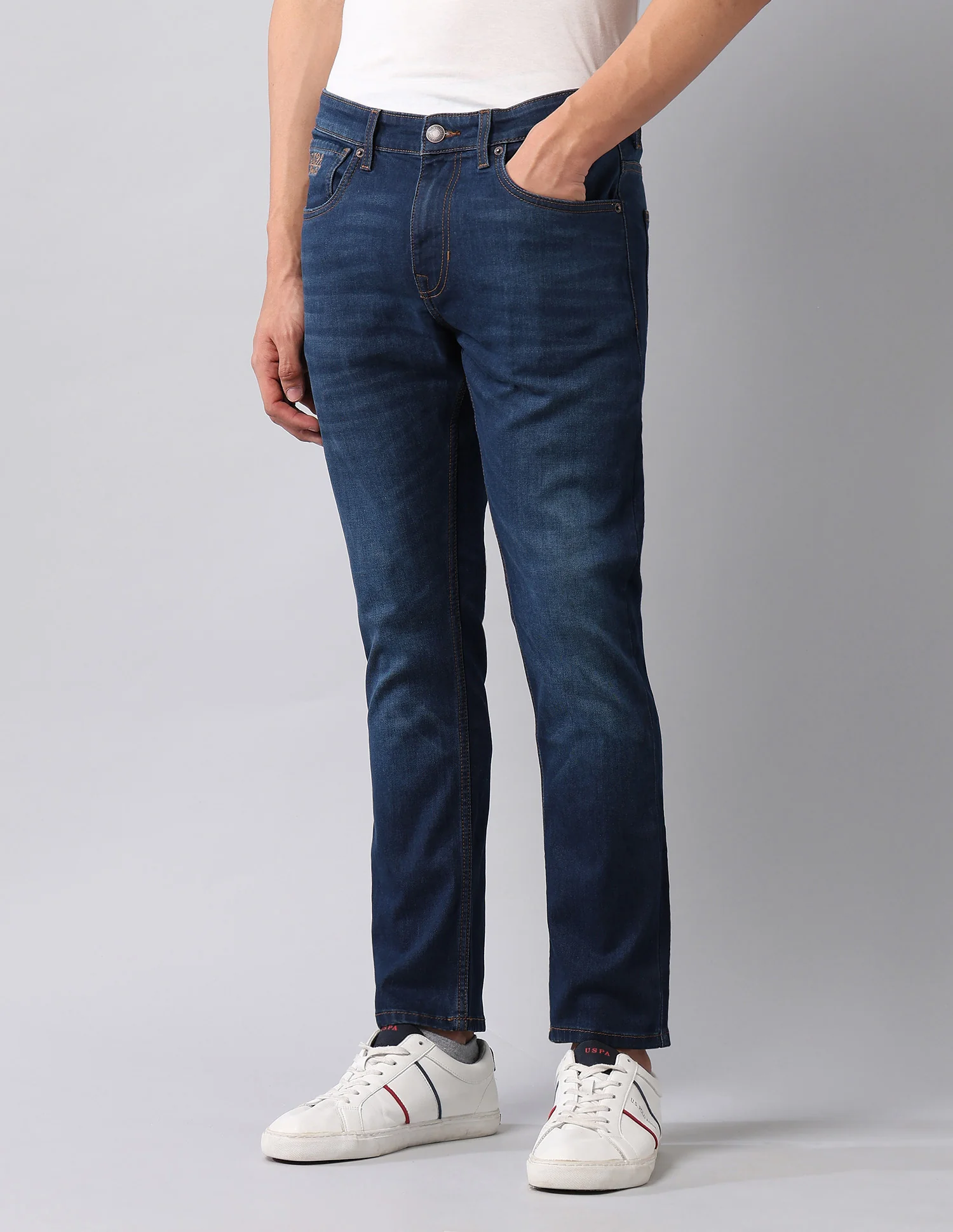 Henry Tapered Fit Blue Jeans - Image 4