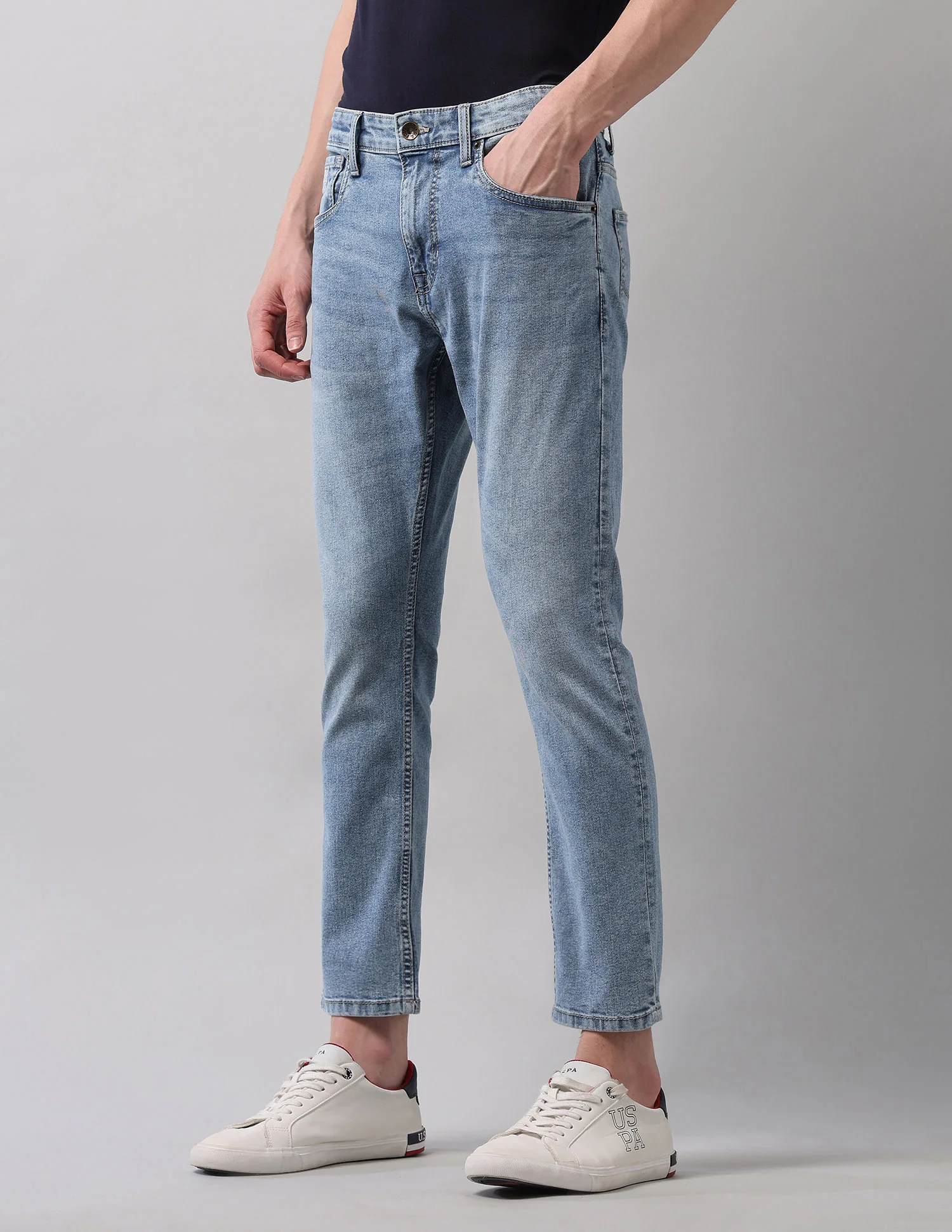 Henry Tapered Fit Blue Jeans - Image 4