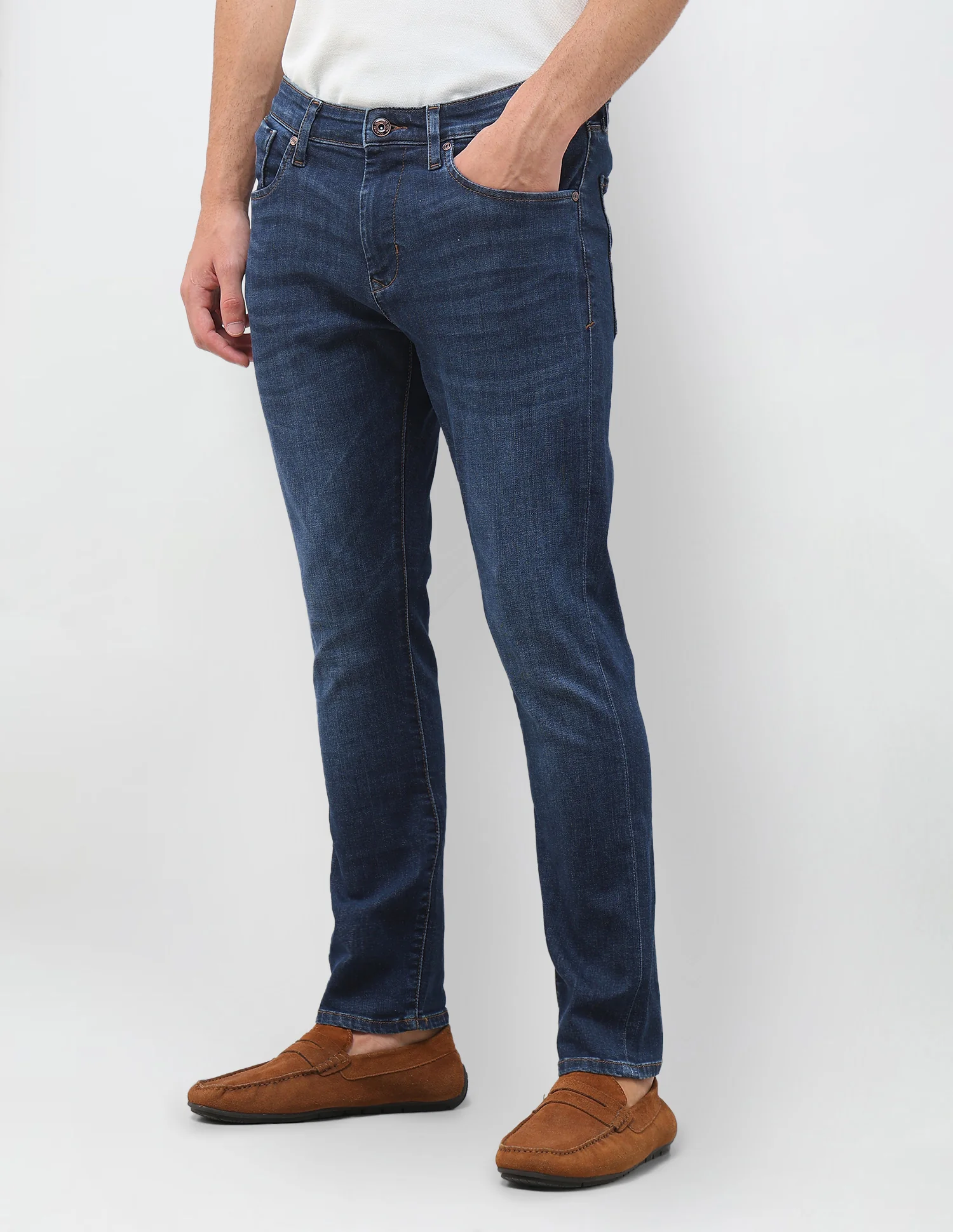 Henry Tapered Fit Blue Jeans - Image 4