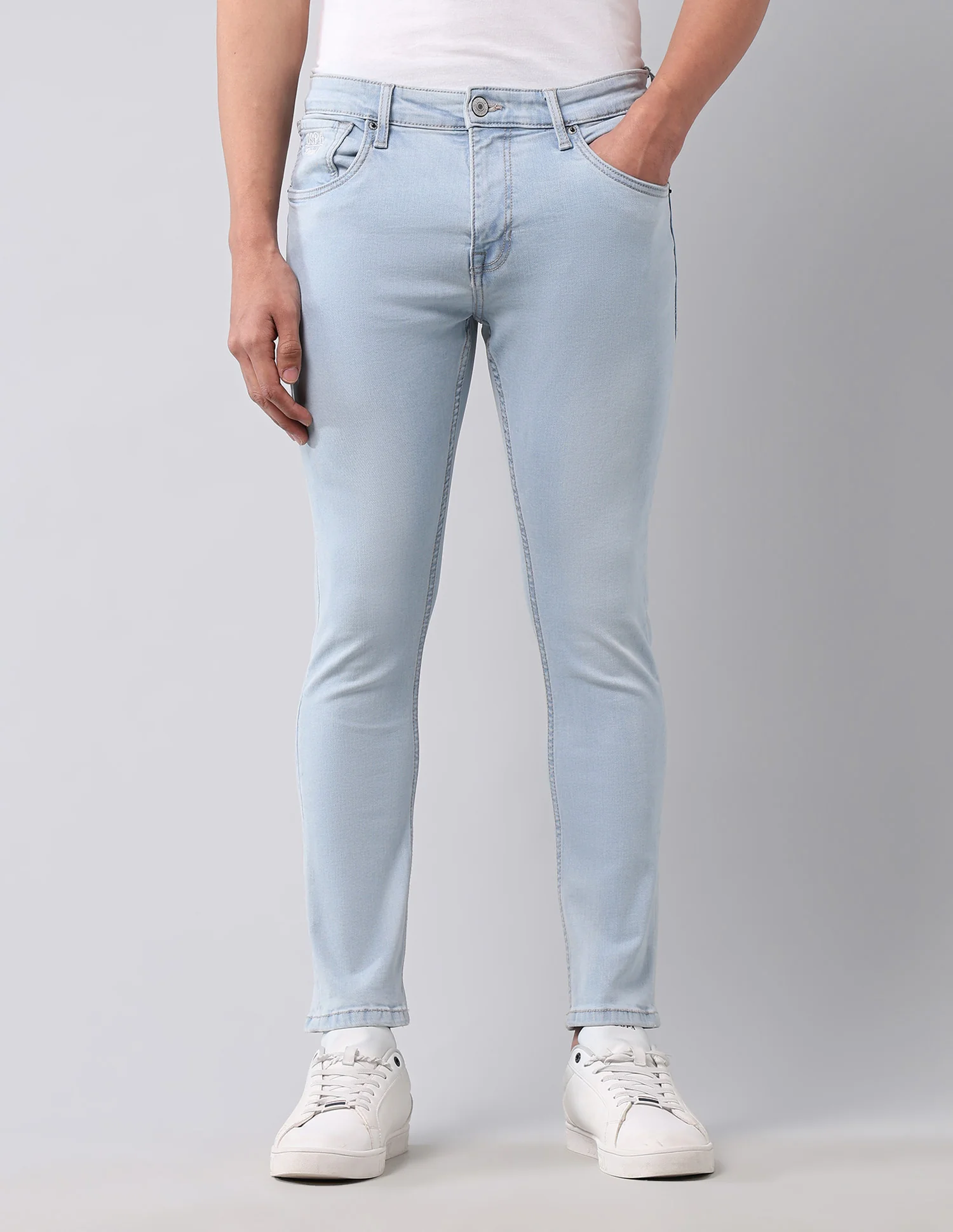 Henry Tapered Fit Blue Jeans - Image 6