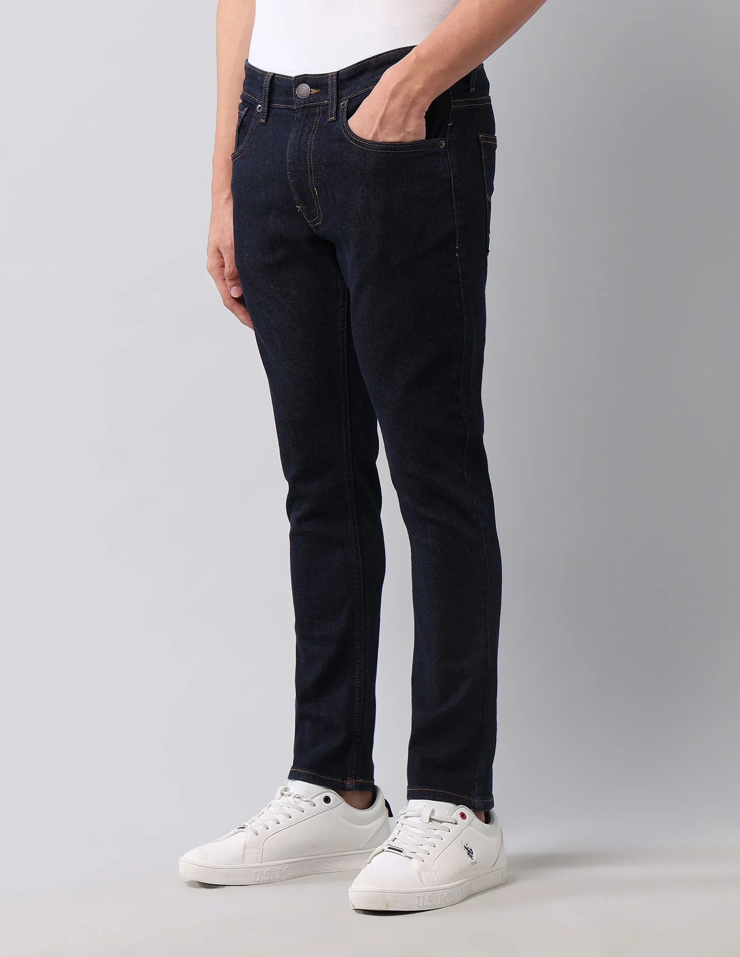 Henry Tapered Fit Blue Jeans - Image 4