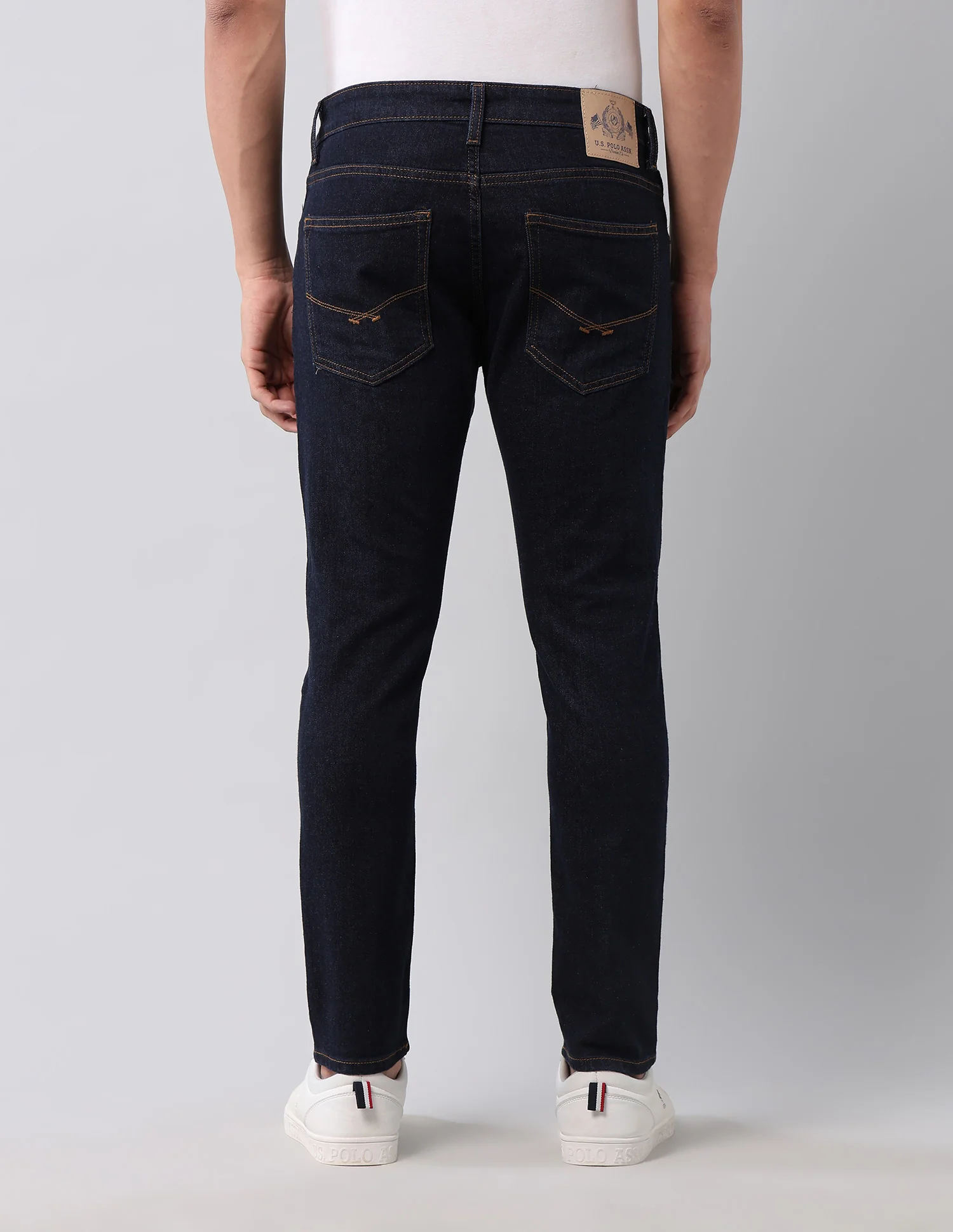 Henry Tapered Fit Blue Jeans - Image 5