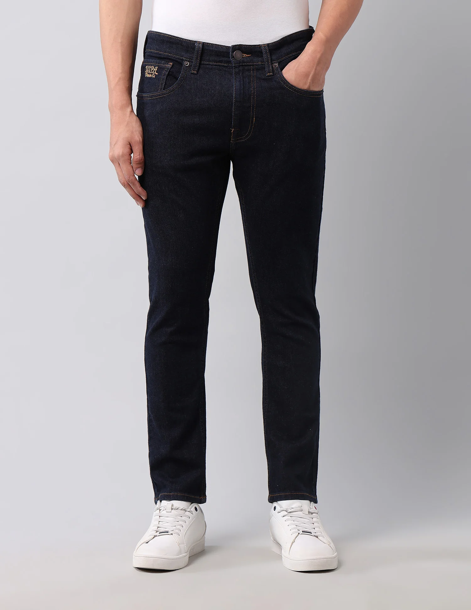 Henry Tapered Fit Blue Jeans - Image 6