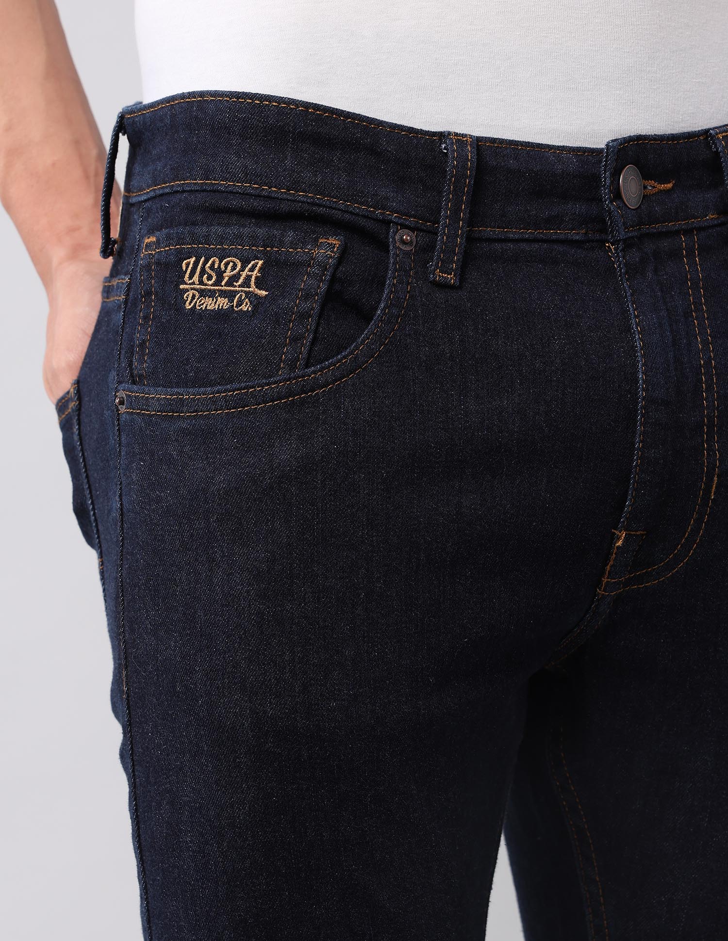 Henry Tapered Fit Blue Jeans - Image 7