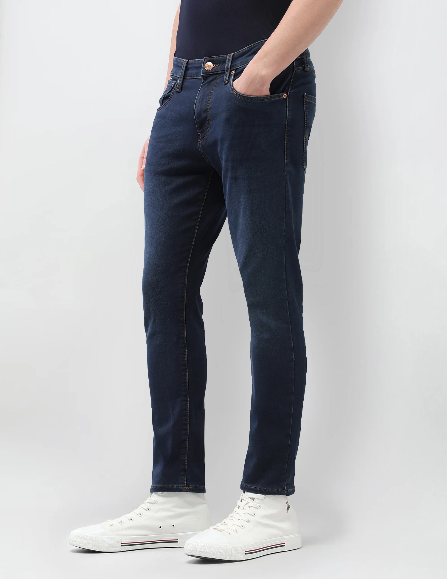 Henry Tapered Fit Blue Jeans - Image 4