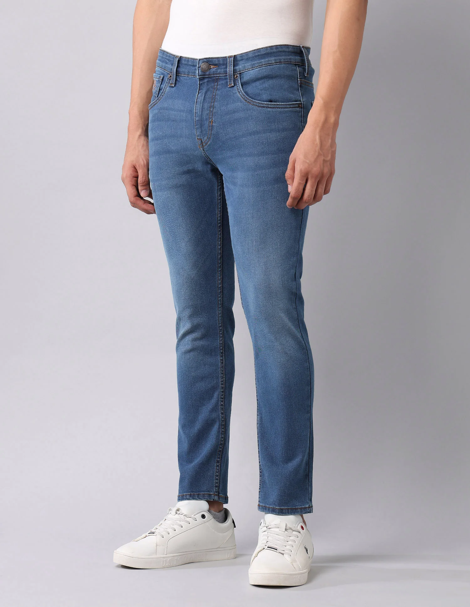 Henry Tapered Fit Blue Jeans - Image 4