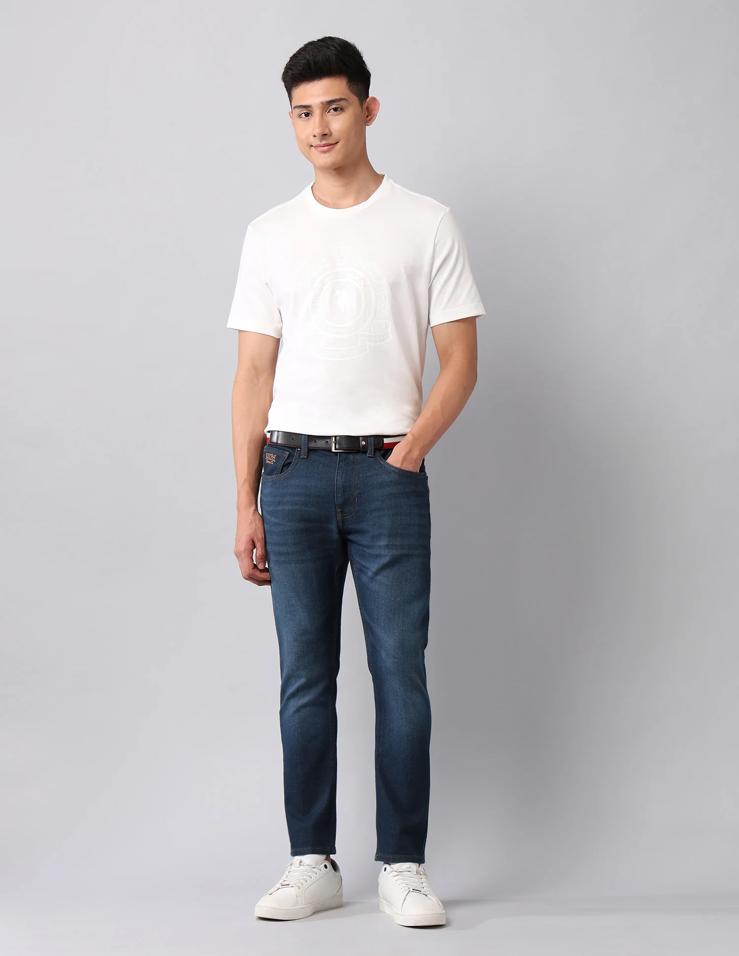Henry Tapered Fit Blue Jeans - Image 3