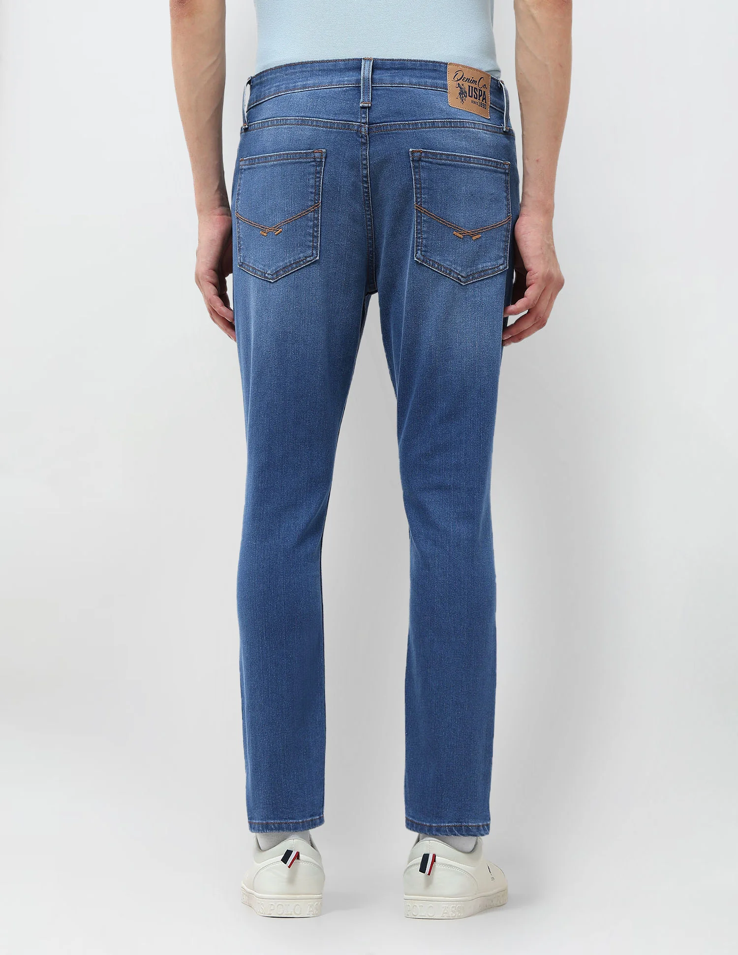 Henry Tapered Fit Blue Jeans - Image 5