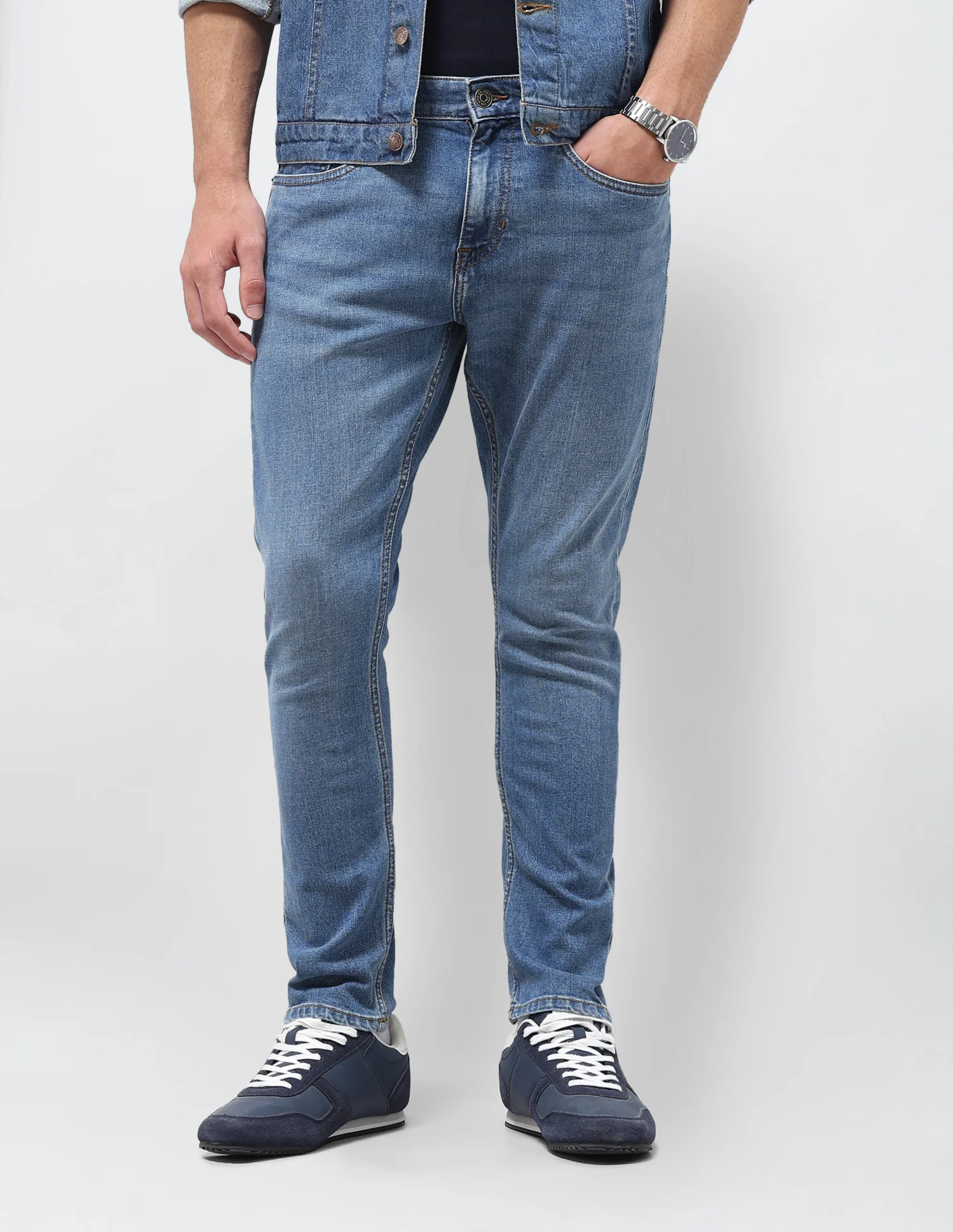 Henry Tapered Fit Blue Jeans