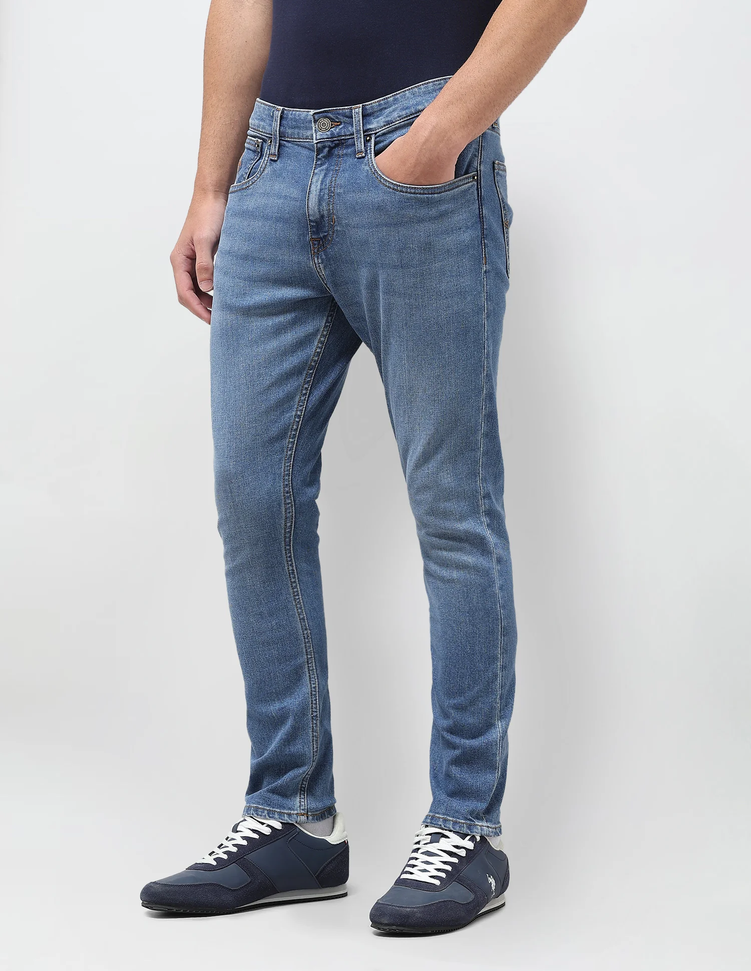 Henry Tapered Fit Blue Jeans - Image 4