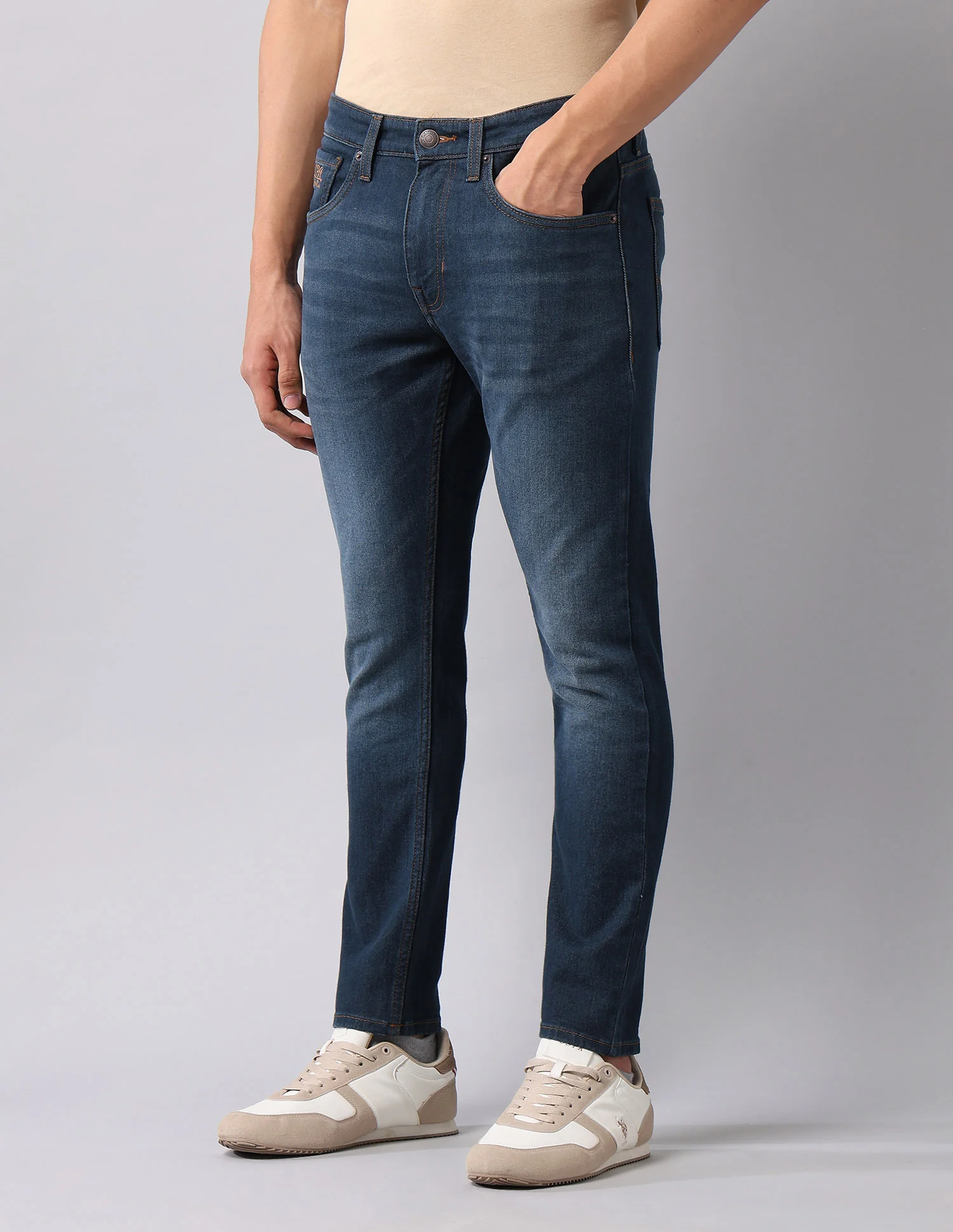 Henry Tapered Fit Blue Jeans - Image 4