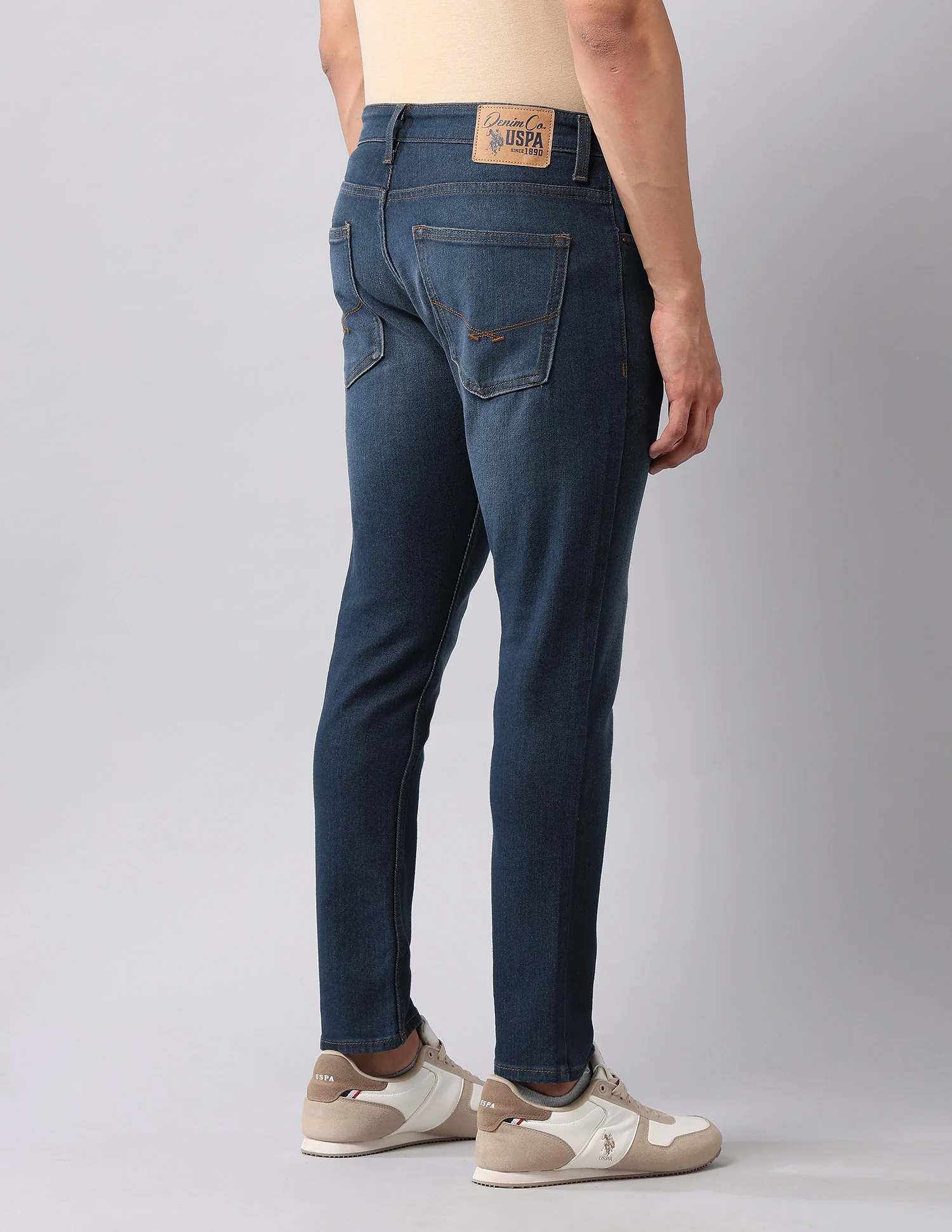 Henry Tapered Fit Blue Jeans - Image 5
