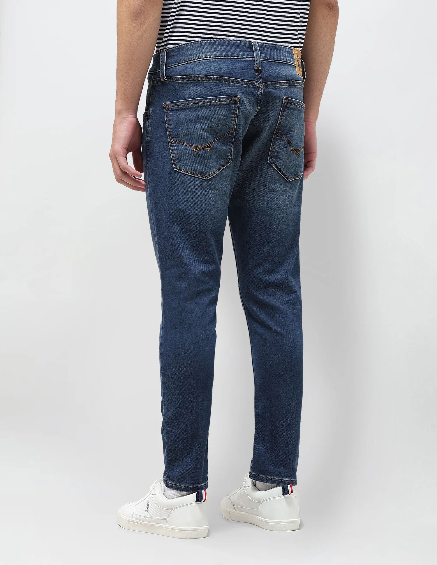 Henry Tapered Fit Blue Jeans - Image 5
