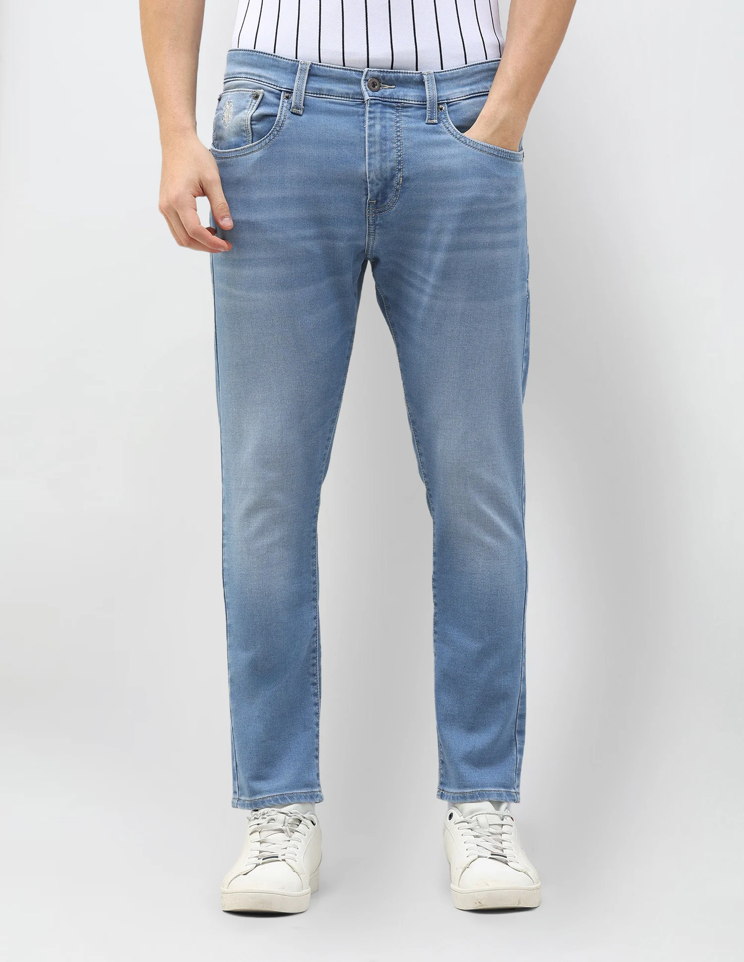 Henry Tapered Fit Blue Jeans - Image 6