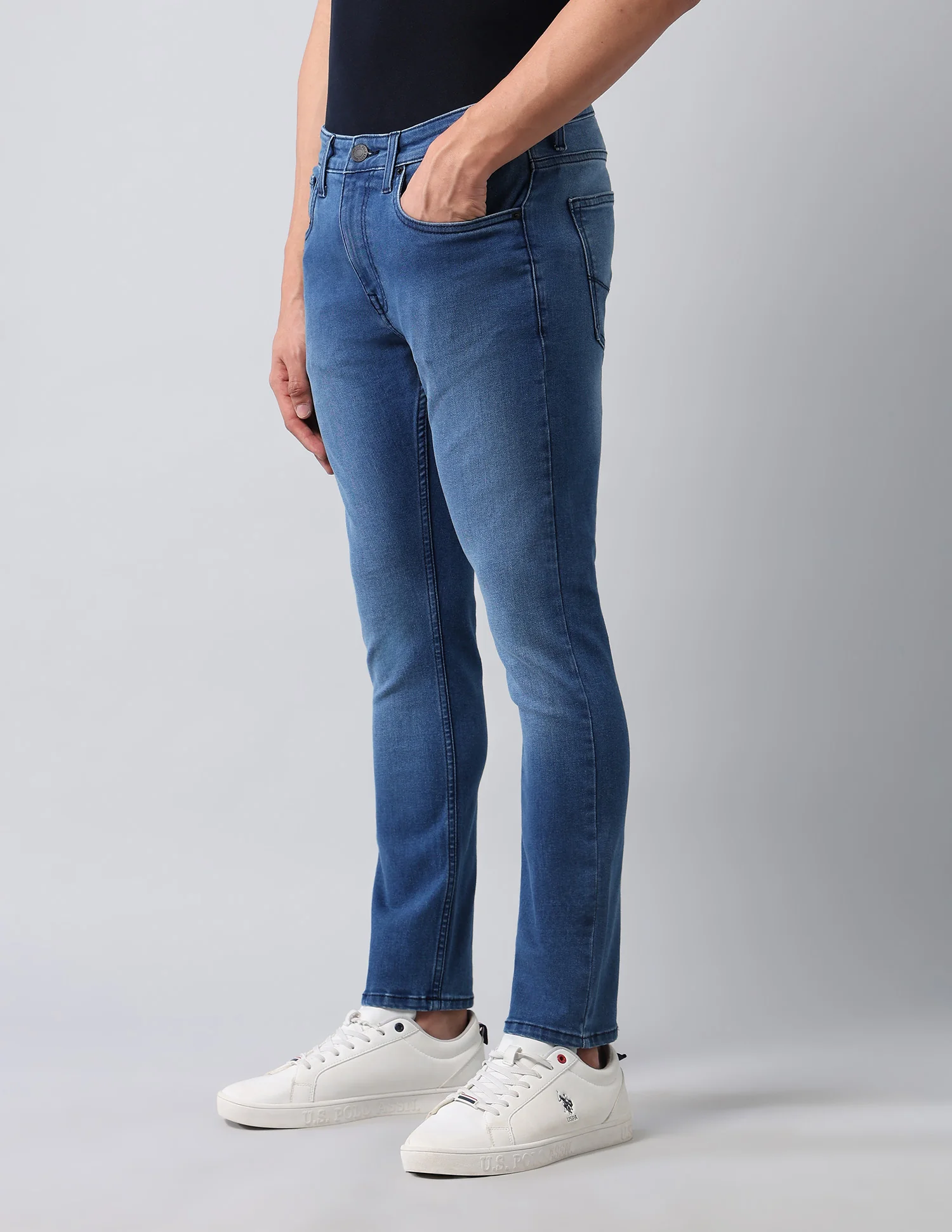 Henry Tapered Fit Blue Jeans - Image 4
