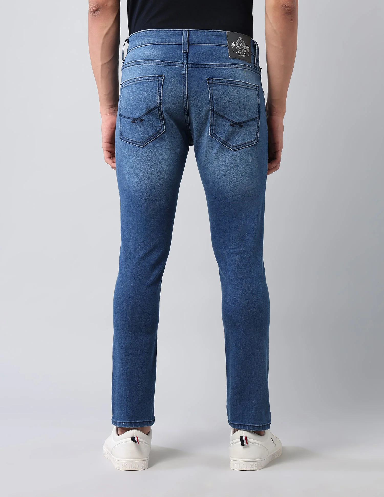 Henry Tapered Fit Blue Jeans - Image 5