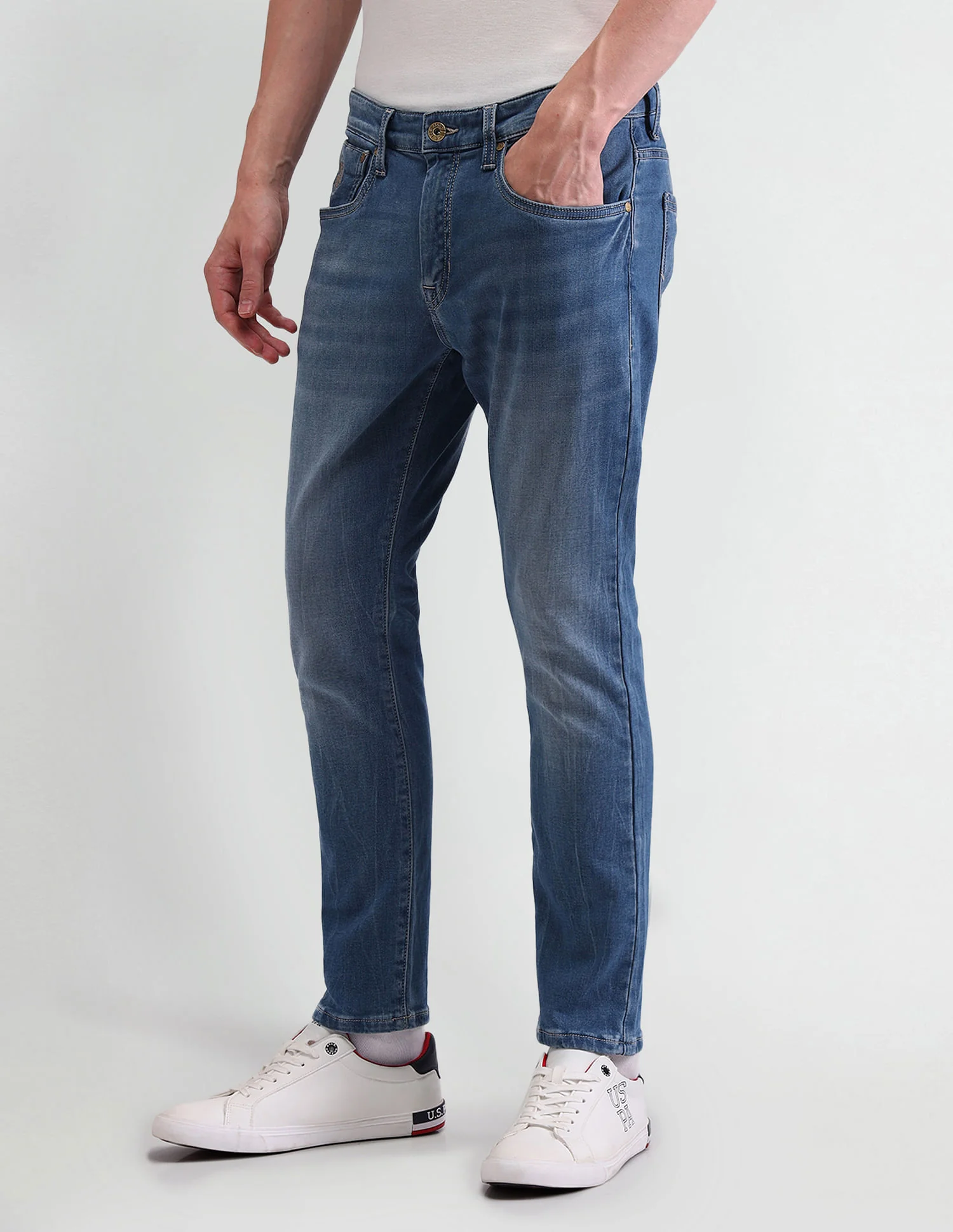 Henry Tapered Fit Blue Jeans - Image 4