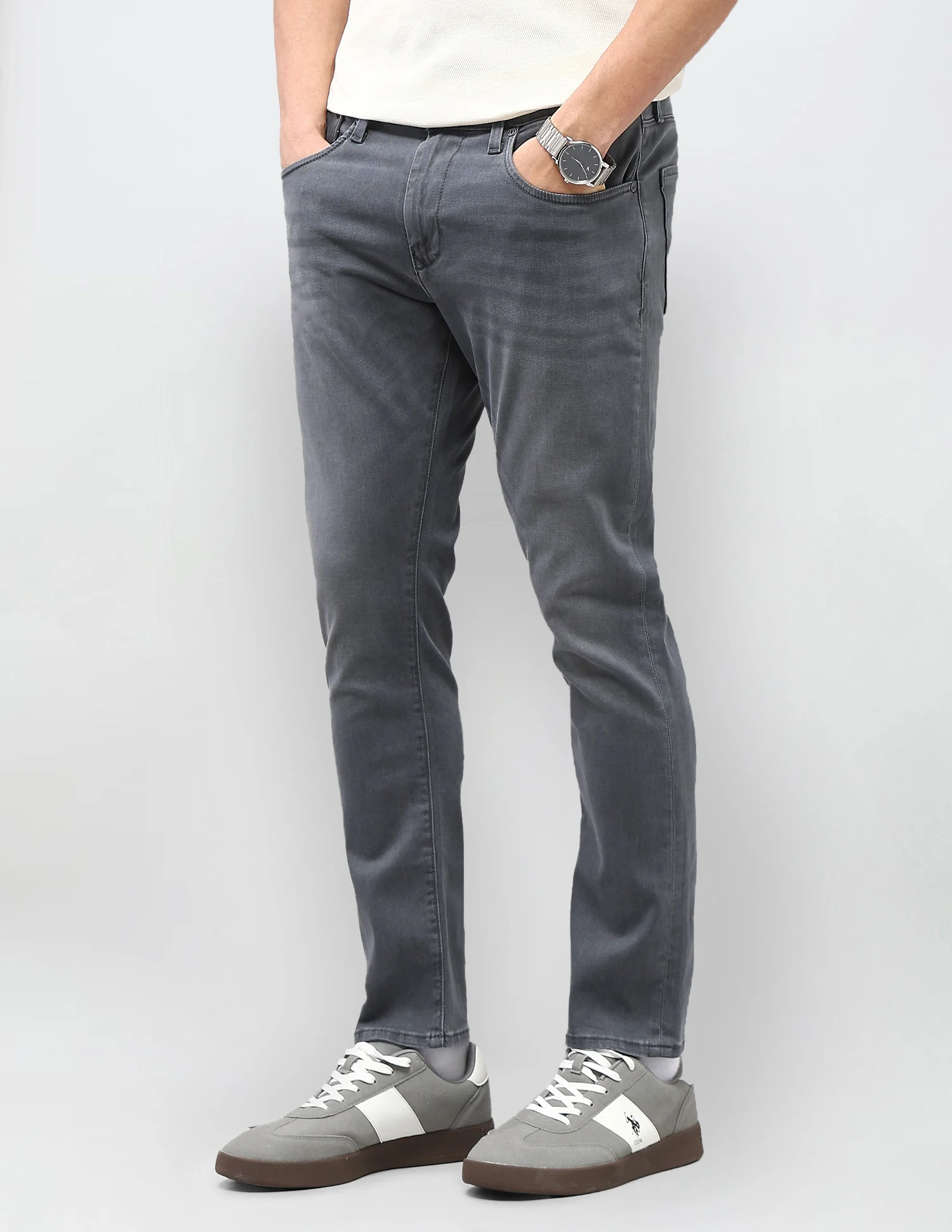 Henry Tapered Fit Whiskered Jeans