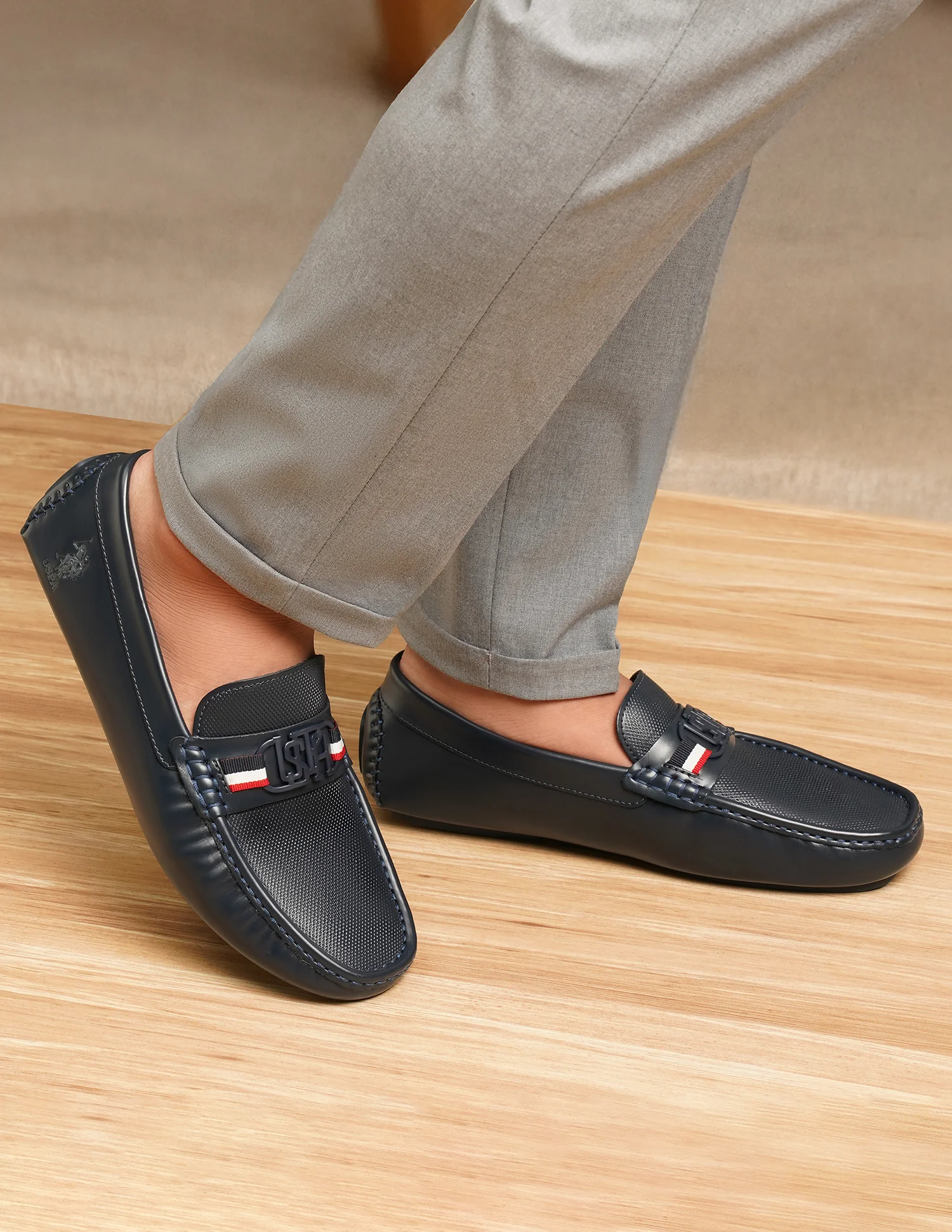 Men Anton Textured Loafer