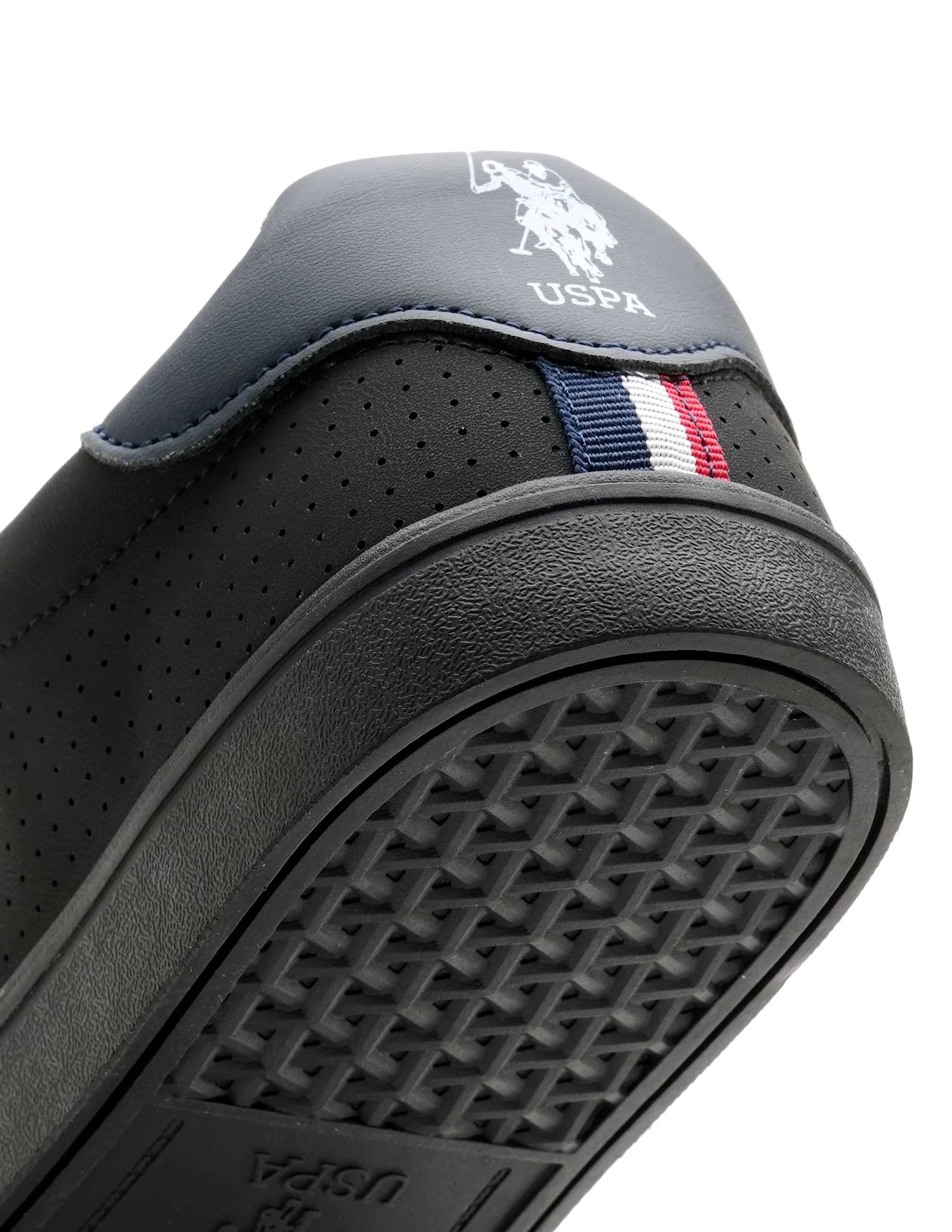 Men Capron 3.0 Solid Sneakers - Image 9