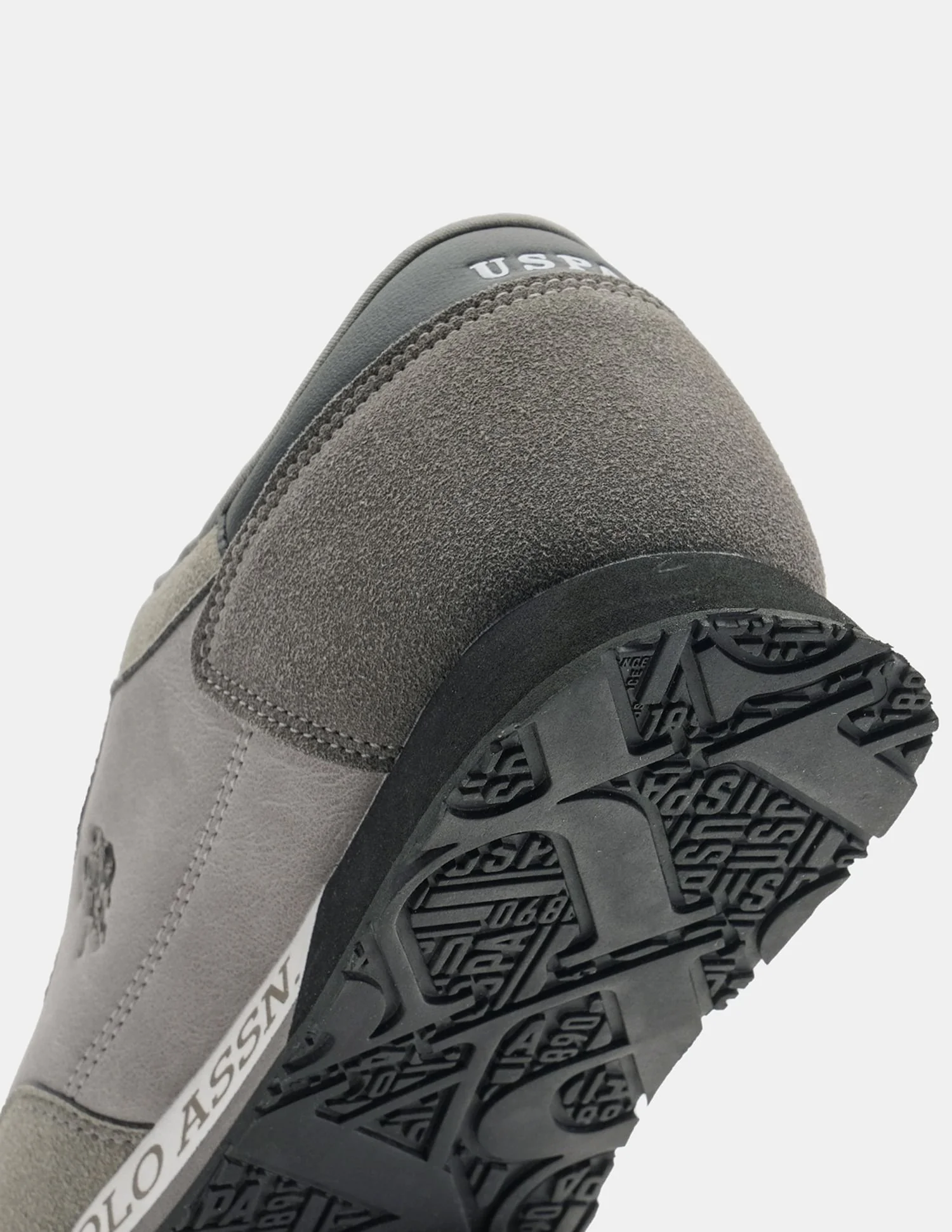 Men Caspian 2.0 Colour Blocked Sneakers - Image 8