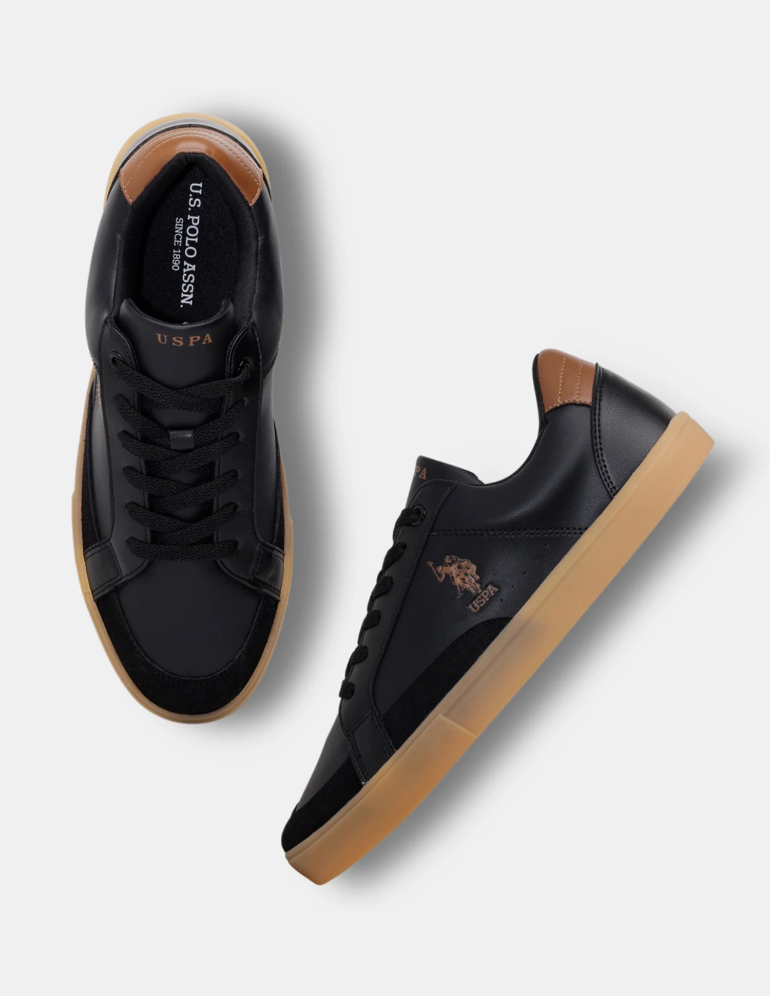 Men Chivery Solid Sneakers
