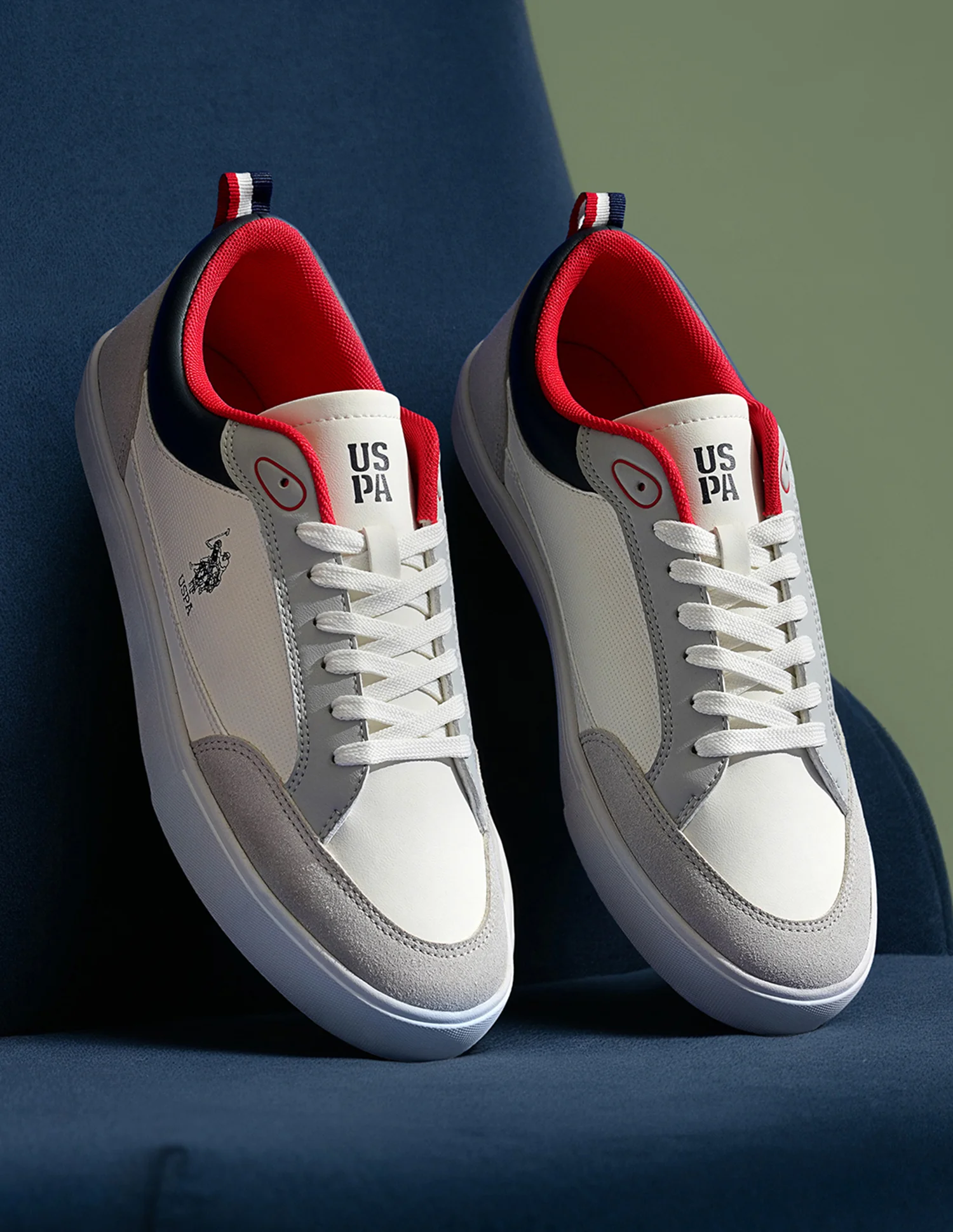 Men Colour Blocked Lucian Sneakers
