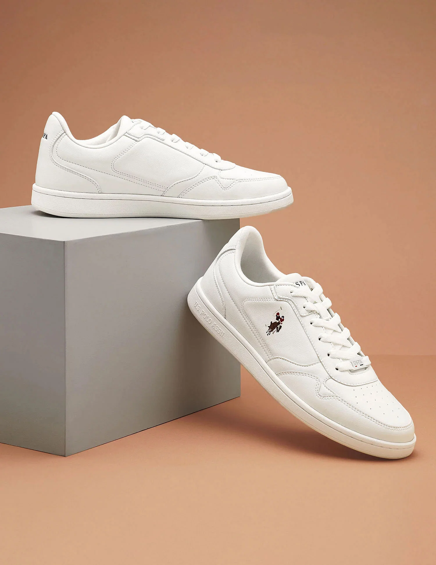 Men Haiman 2.0 Solid Sneakers - Image 2