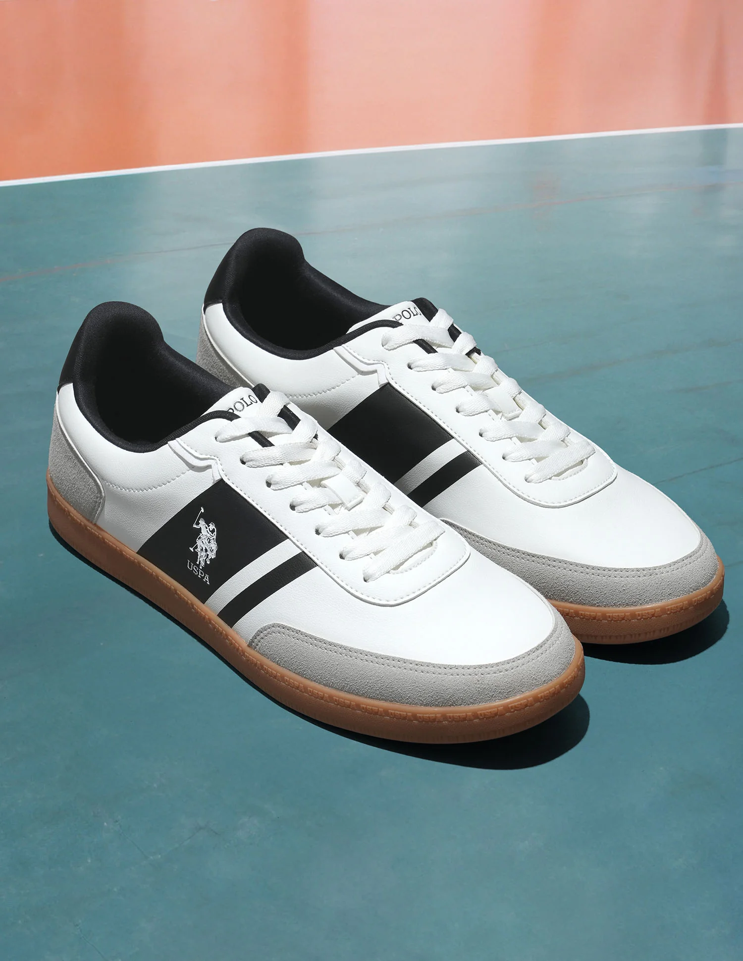 Men Hilton Colourblocked Sneakers