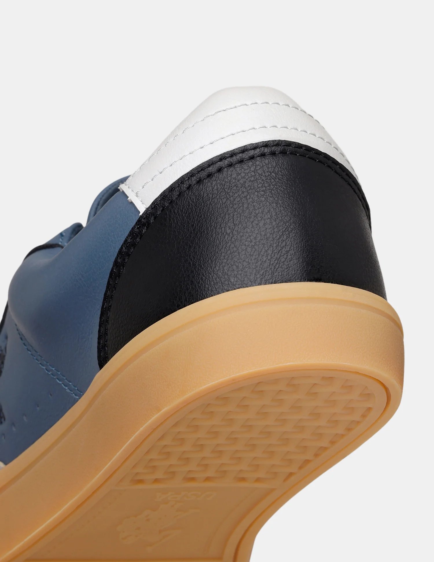 Men Lace-Ups Chivery Sneakers - Image 5