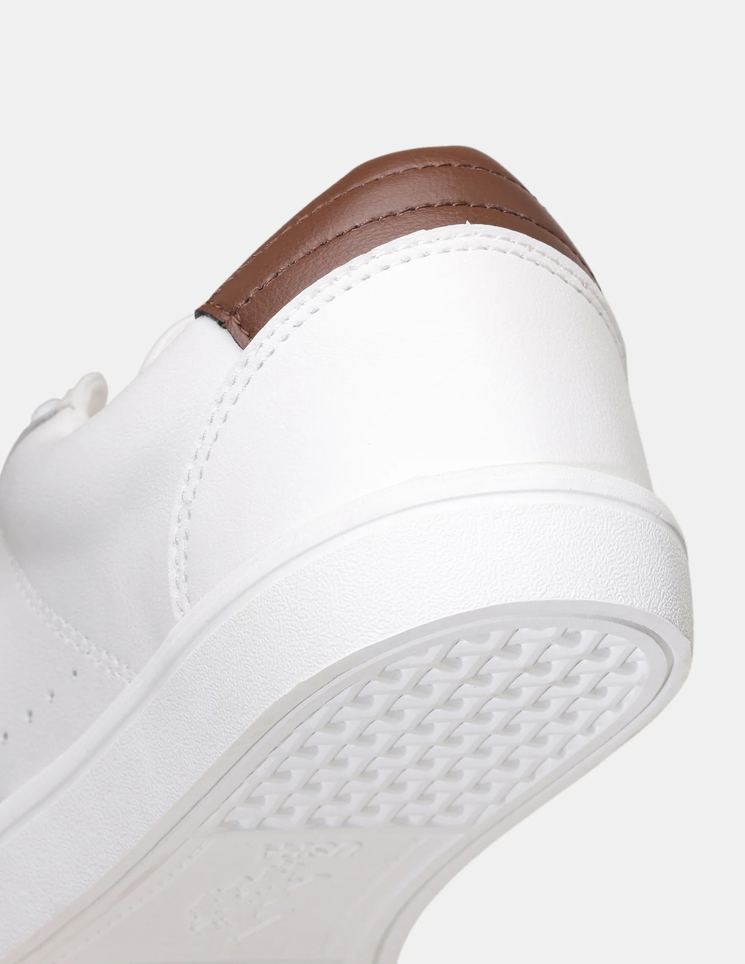 Men Lace-Ups Chivery Sneakers - Image 5