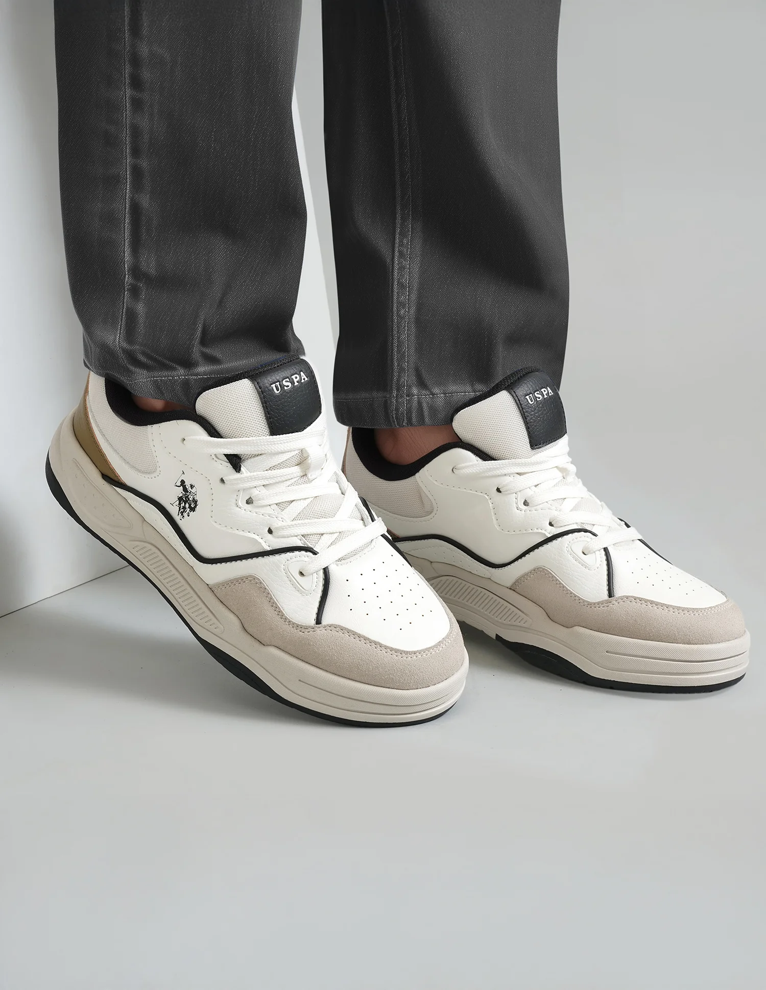 Men Odore Colour Blocked Sneakers