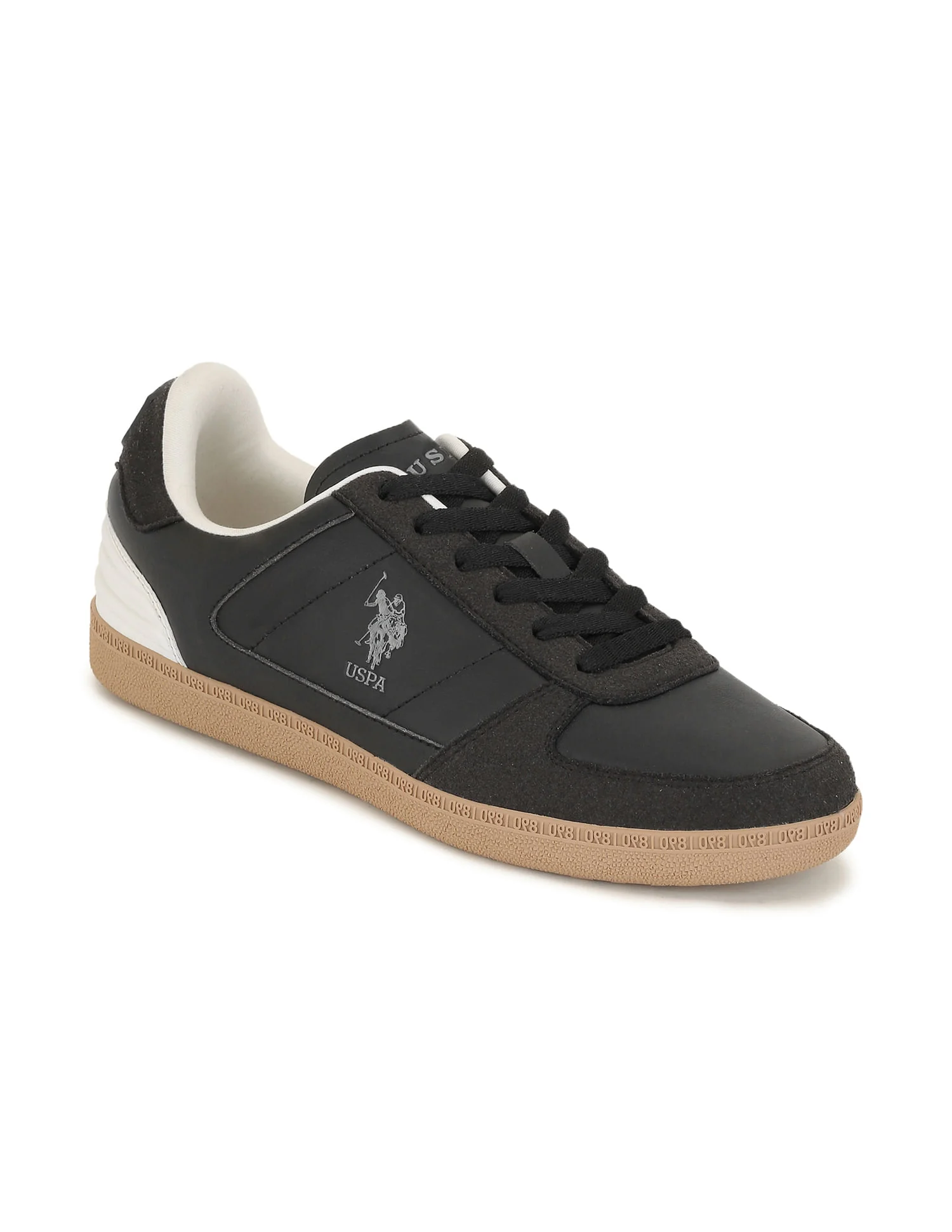 Men Round Toe Terrace Sneakers