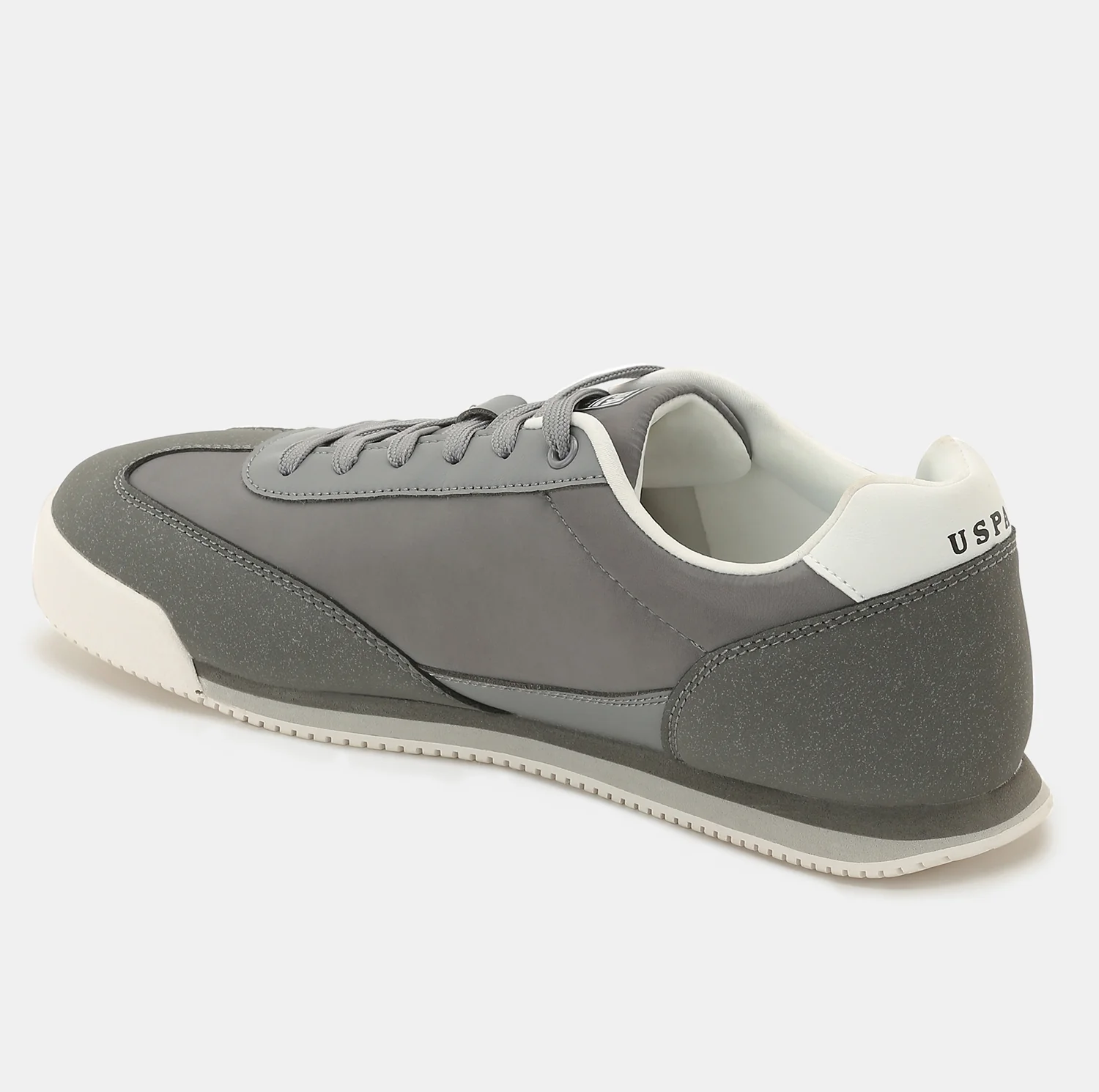 Men Solid Treviri Sneakers - Image 3