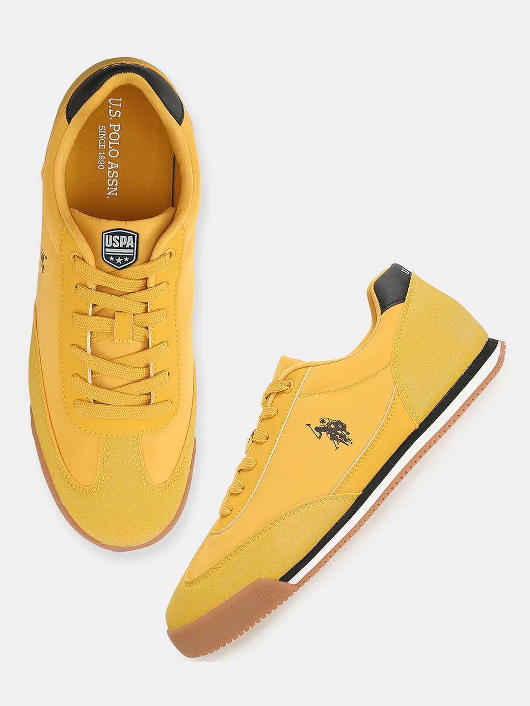 Men Solid Treviri Sneakers