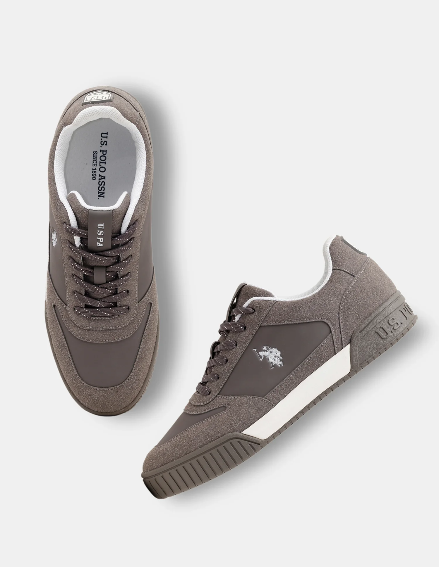 Men Wilber Round Toe Sneakers