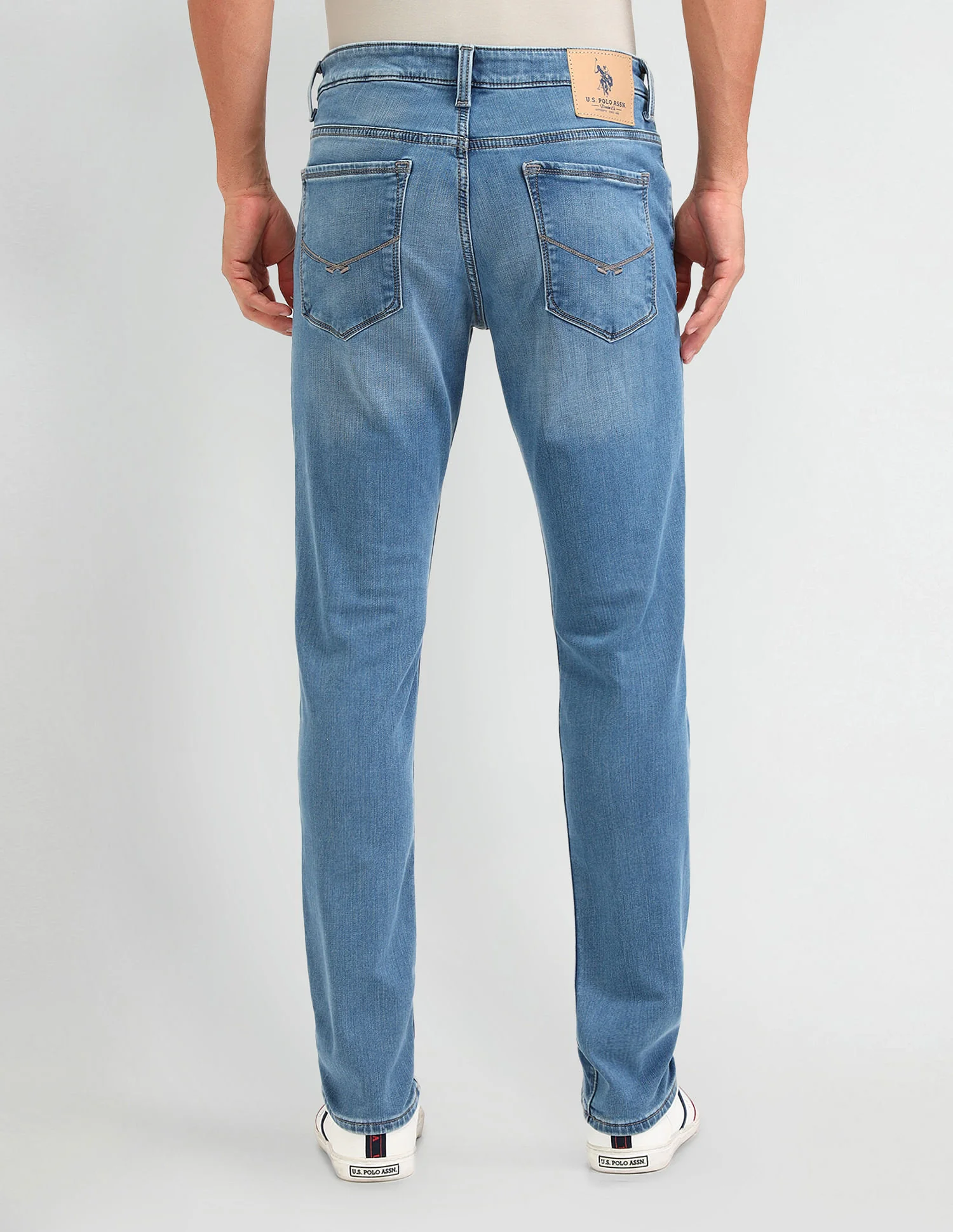 Mid Rise Light Wash Jeans - Image 5