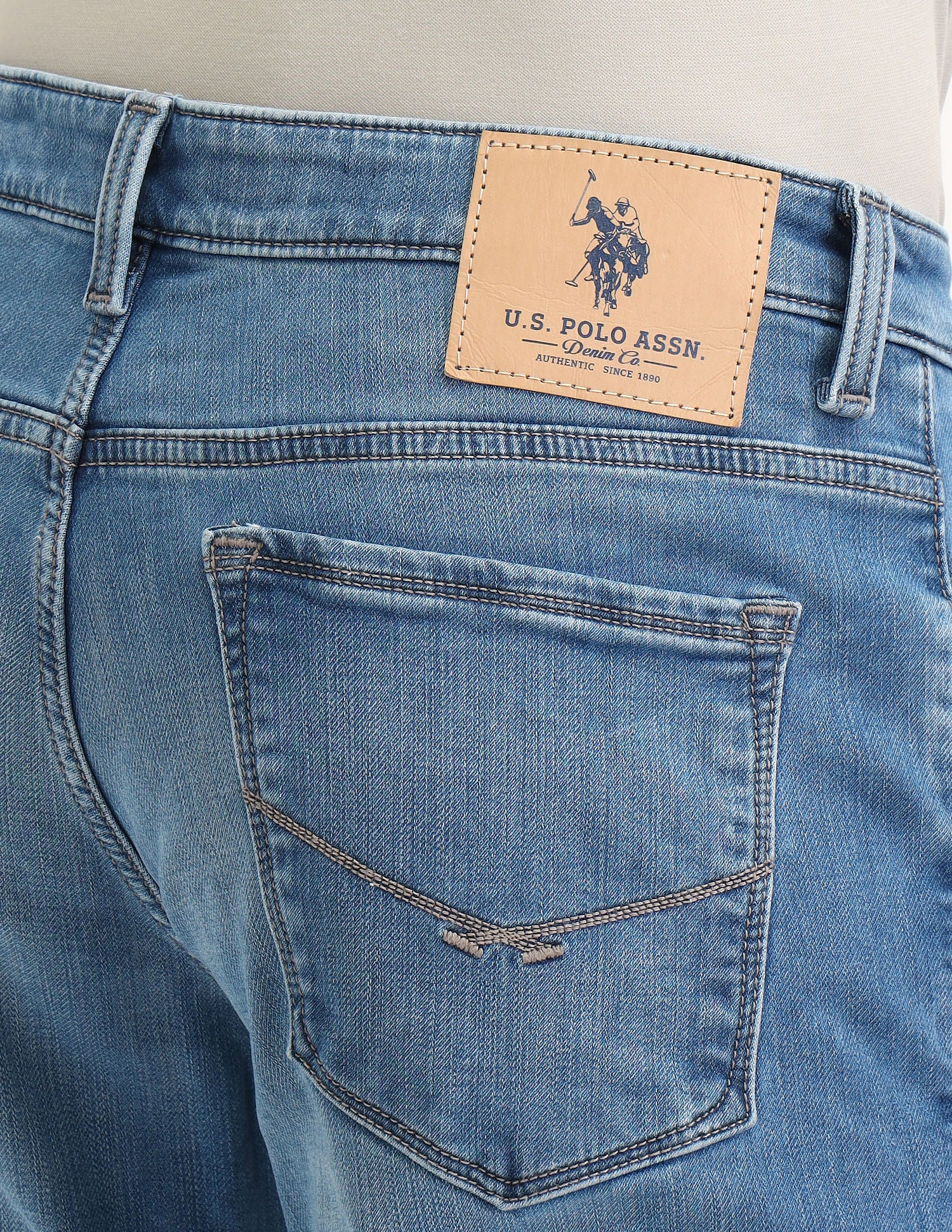 Mid Rise Light Wash Jeans - Image 8