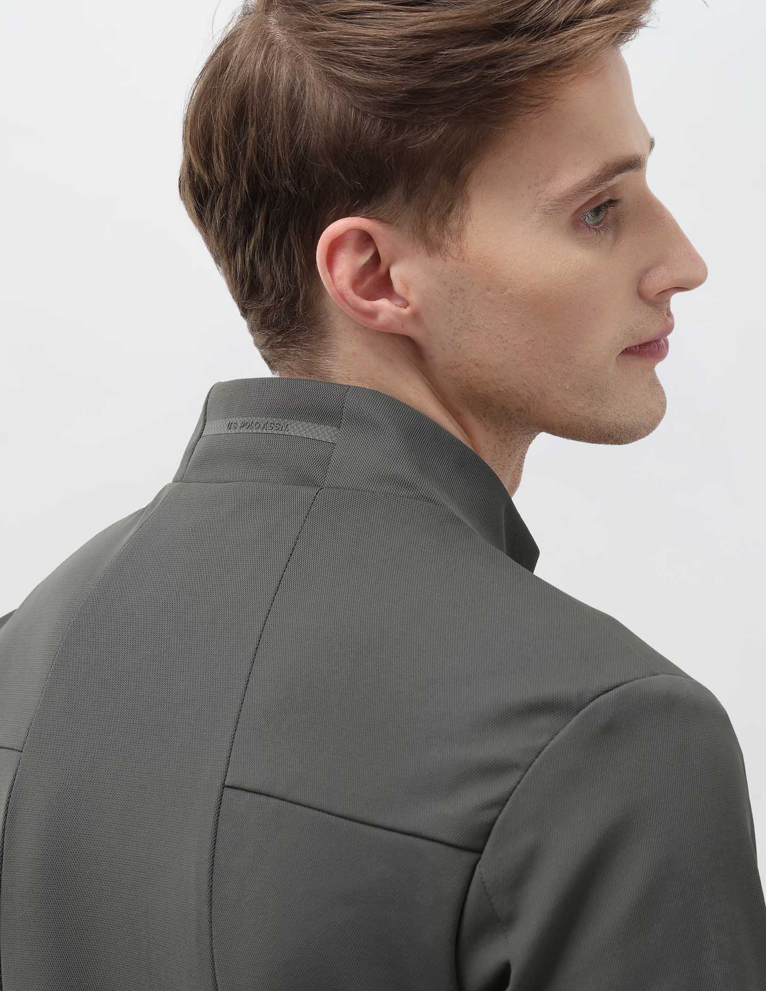 Mock Collar Solid Jacket - Image 9