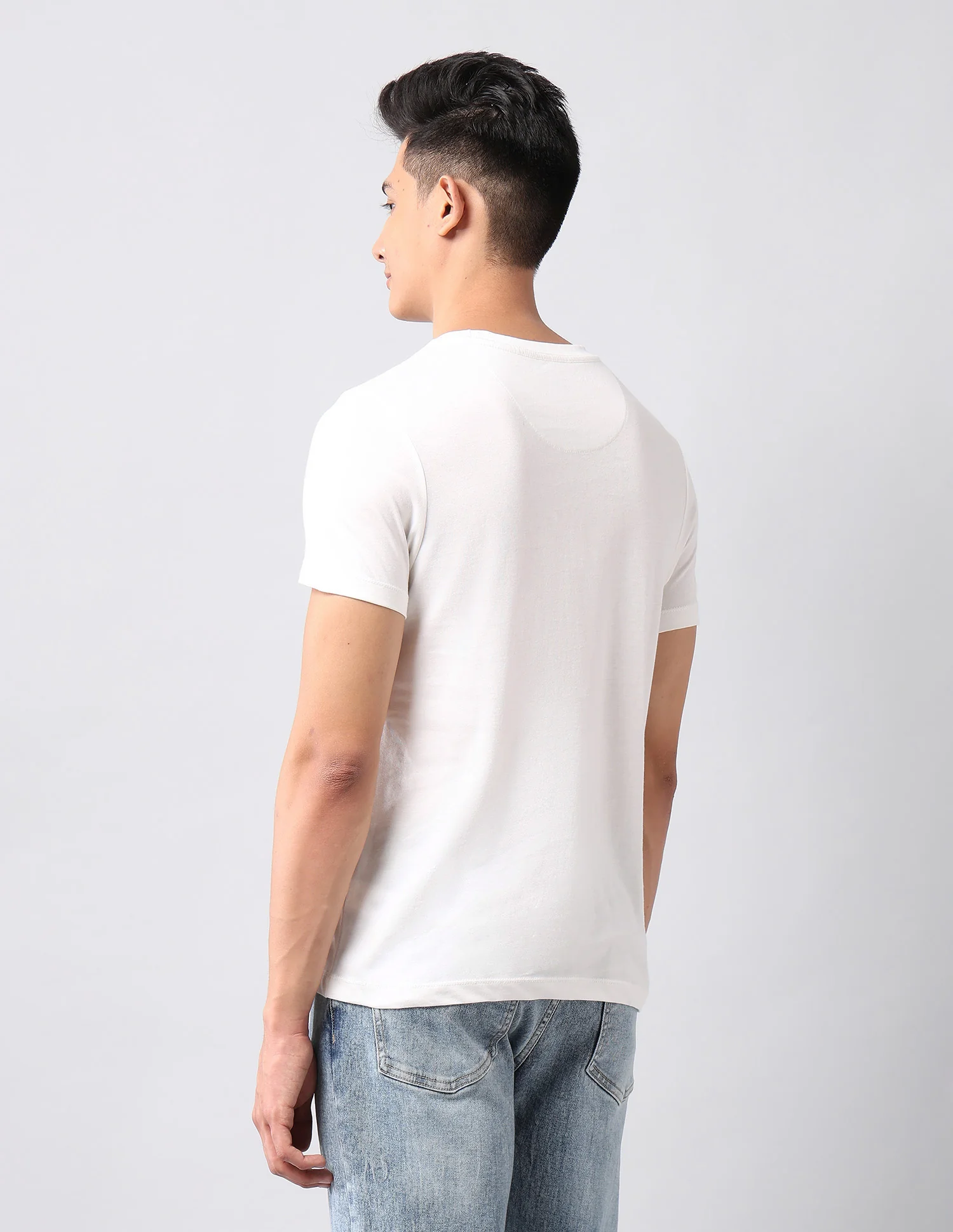 Muscle Fit Graphic Printed T-Shirt - Image 5