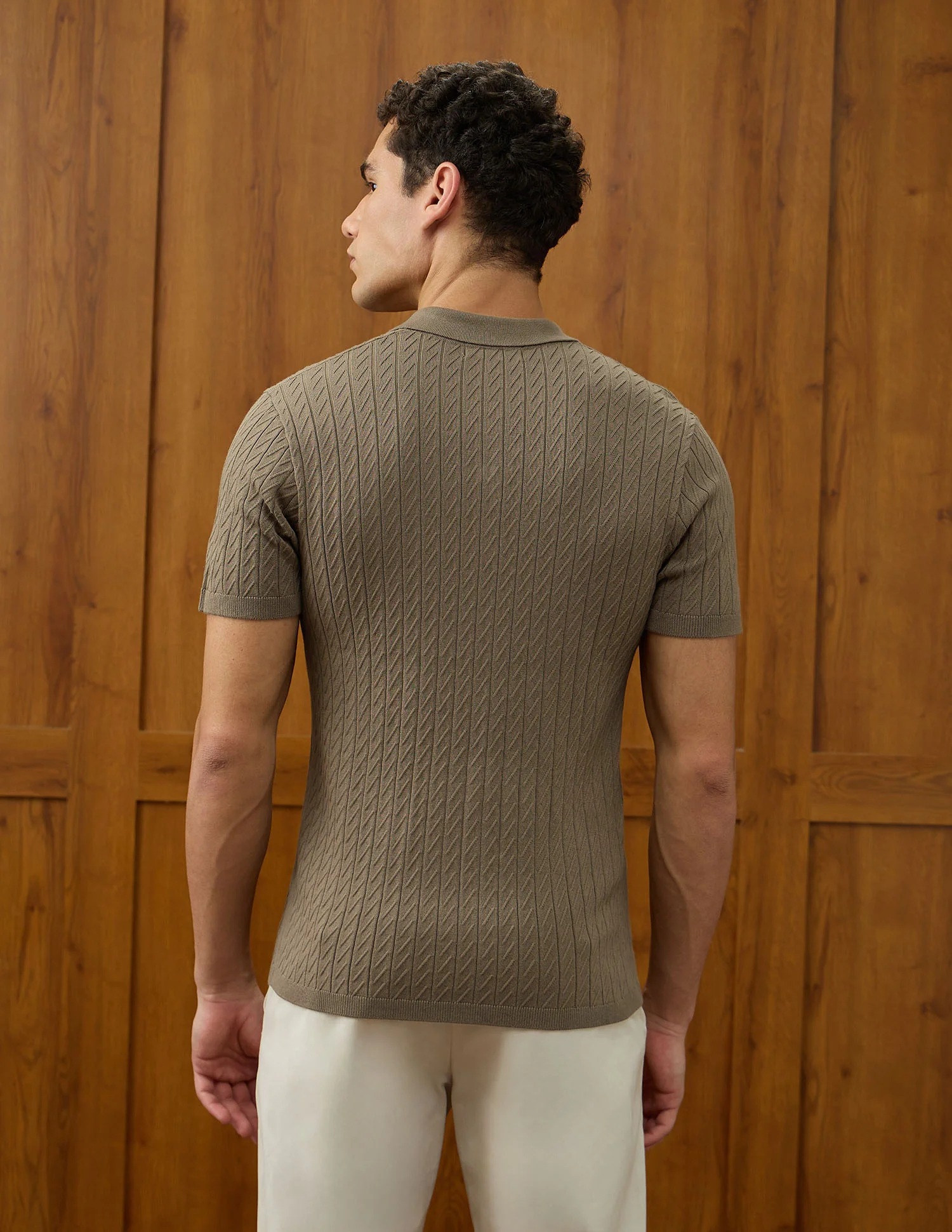 Patterned Knit Equestrian Aisle Theater Polo Shirt - Image 5