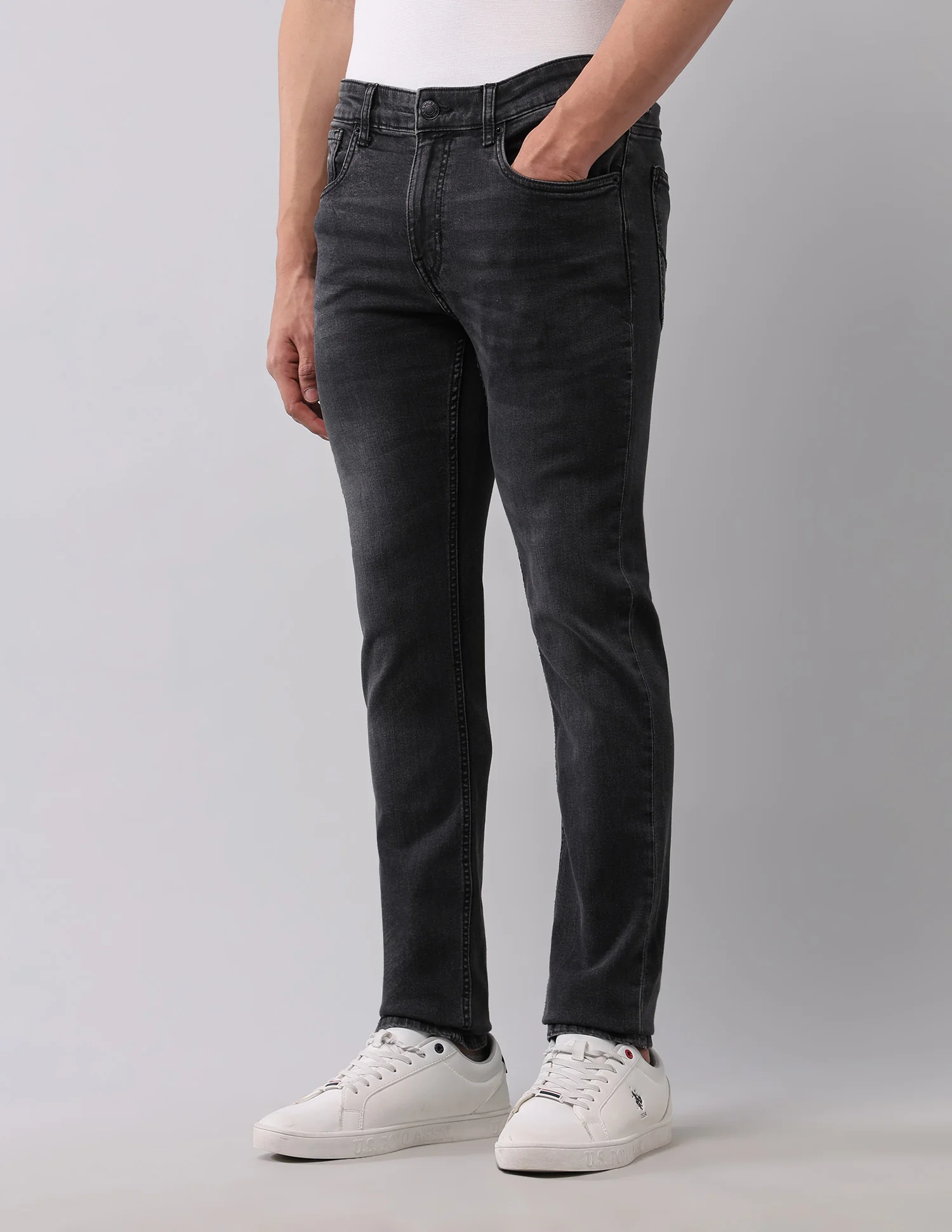 Regallo Skinny Fit Black Jeans - Image 4