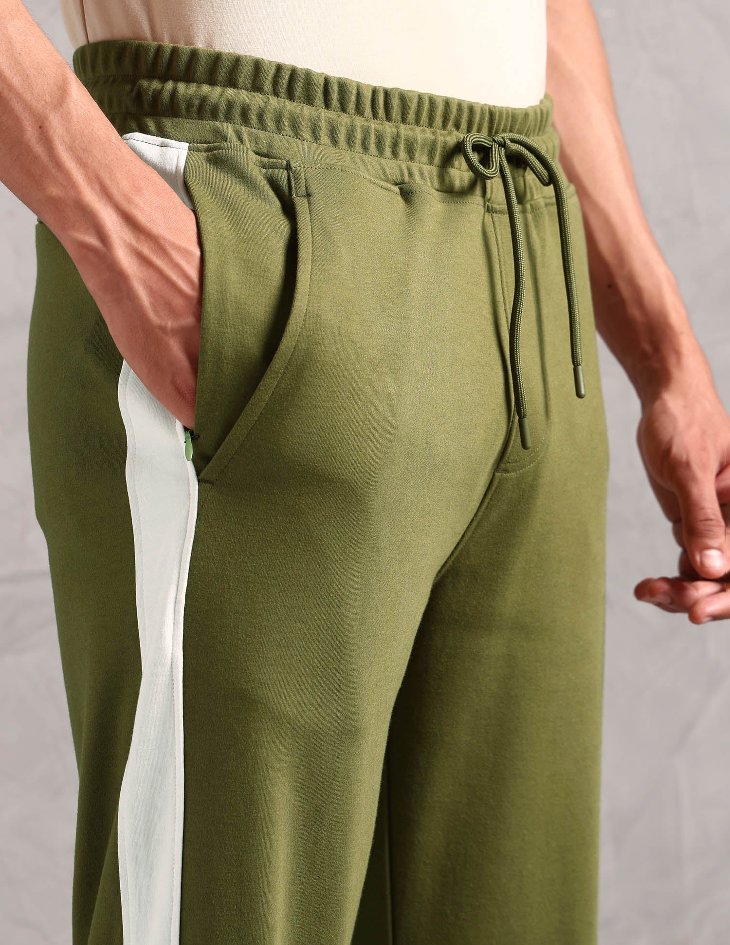 Regular Fit Solid Cotton OR004 Lounge Pants - Pack Of 1 - Image 10